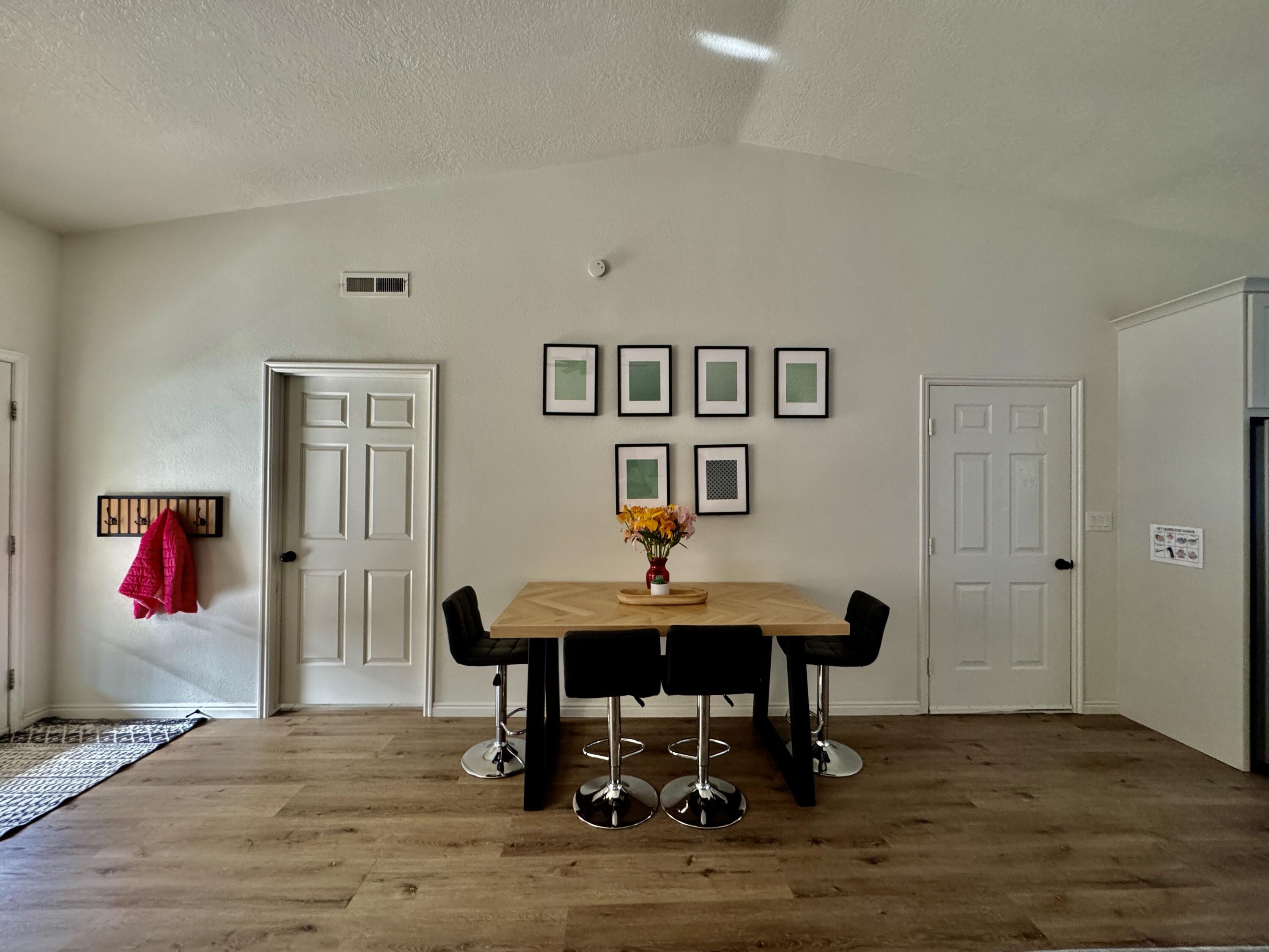 BLOOMINGTON HILLS - Residential