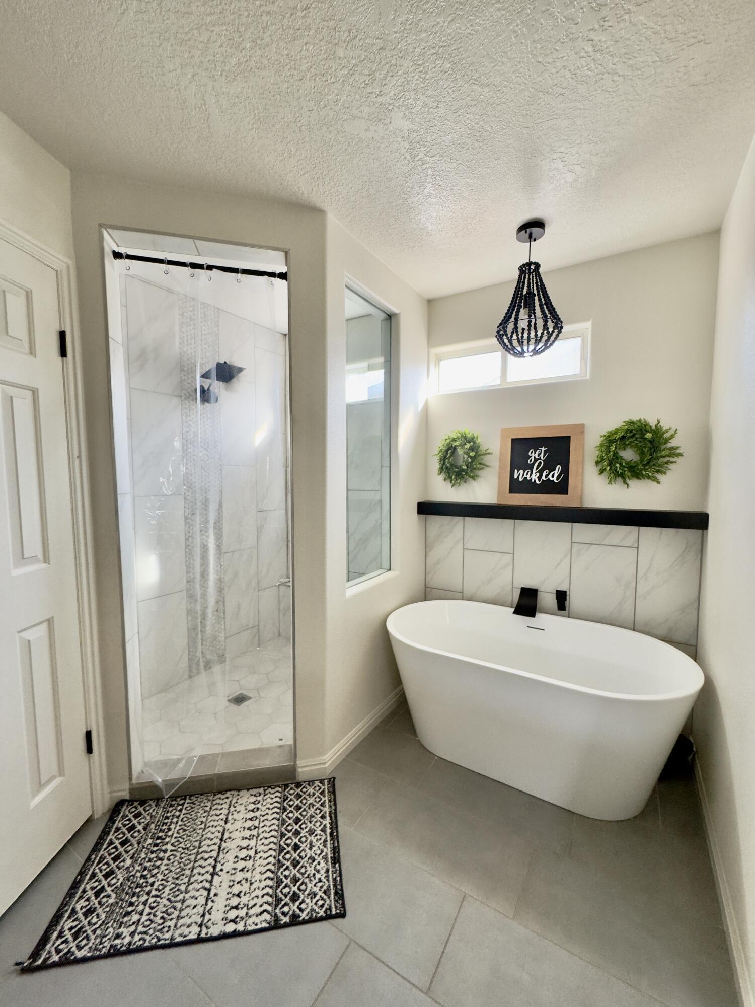 BLOOMINGTON HILLS - Residential