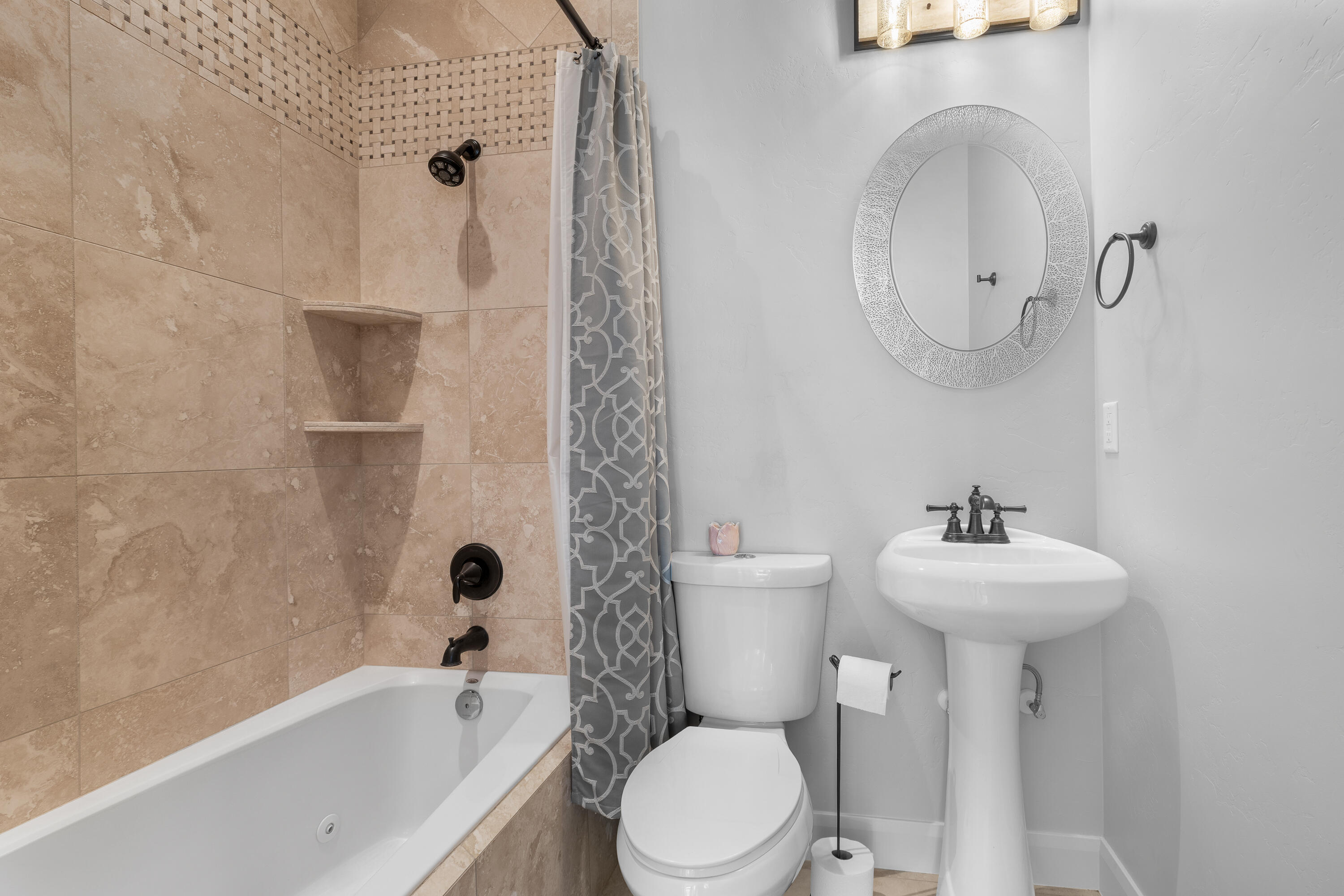 LAST SUN AT GREEN SPRINGS - Residential