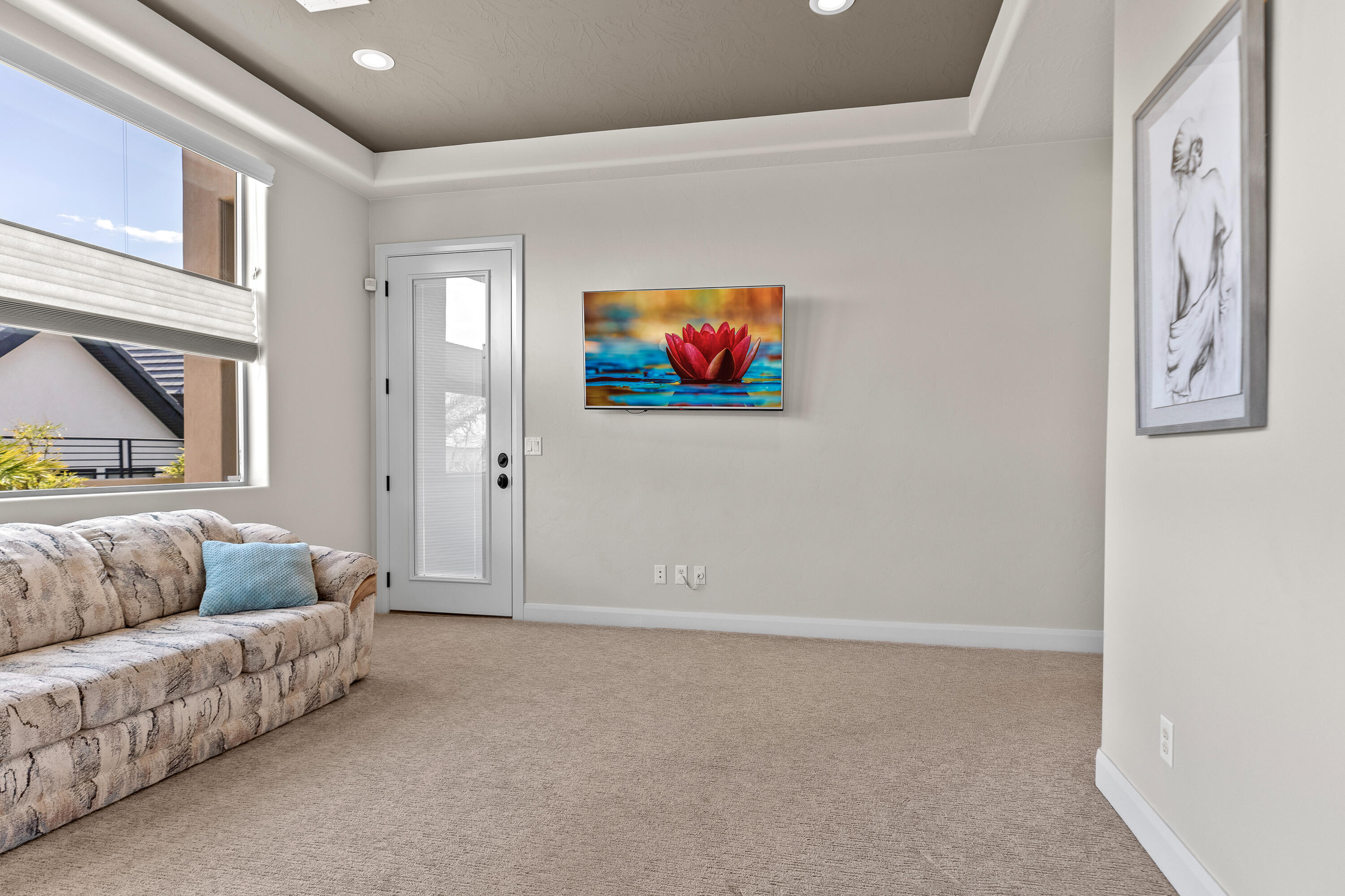 LAST SUN AT GREEN SPRINGS - Residential