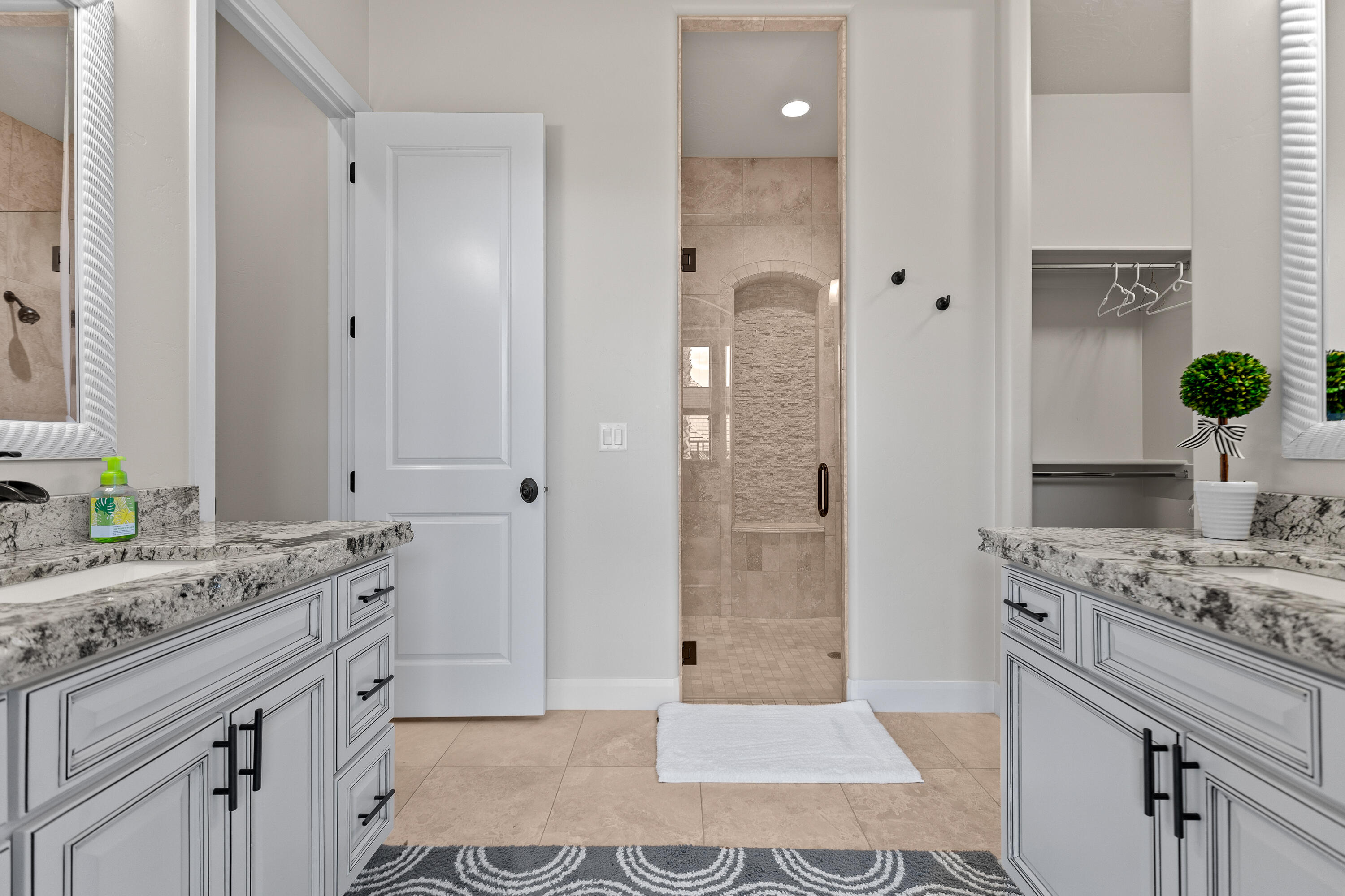 LAST SUN AT GREEN SPRINGS - Residential