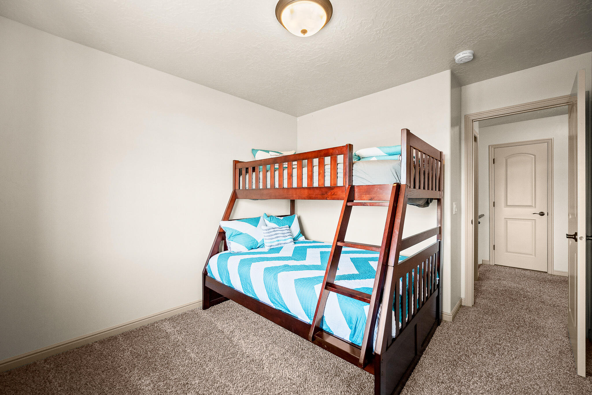 MILLCREEK SPRINGS TOWNHOMES - Residential