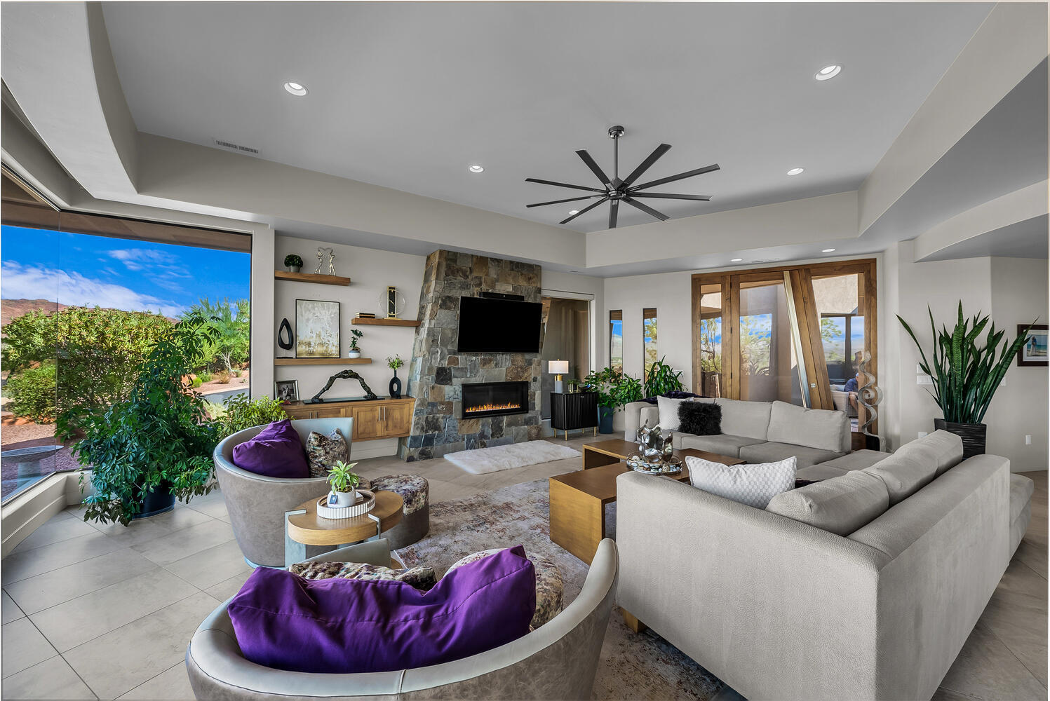 VISTAS AT ENTRADA - Residential