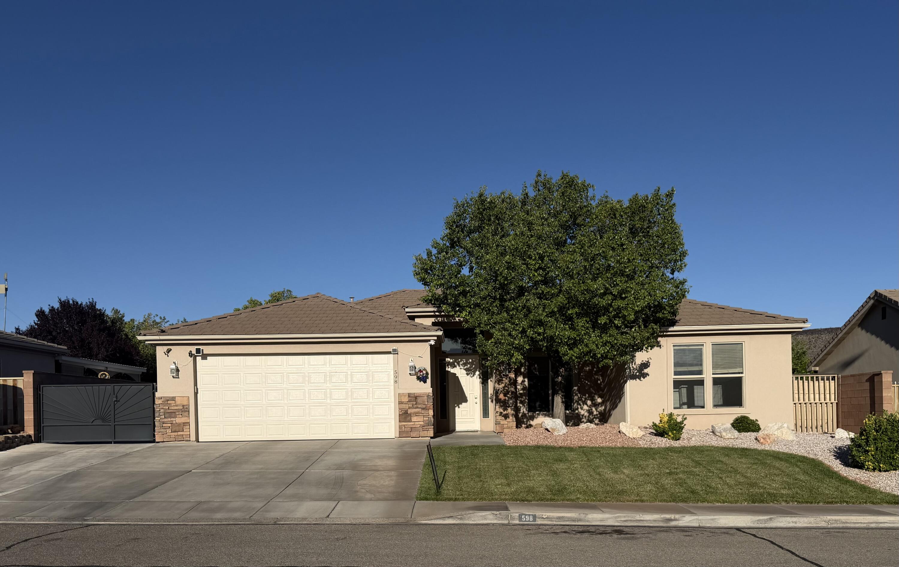WEST TERRACE - Residential