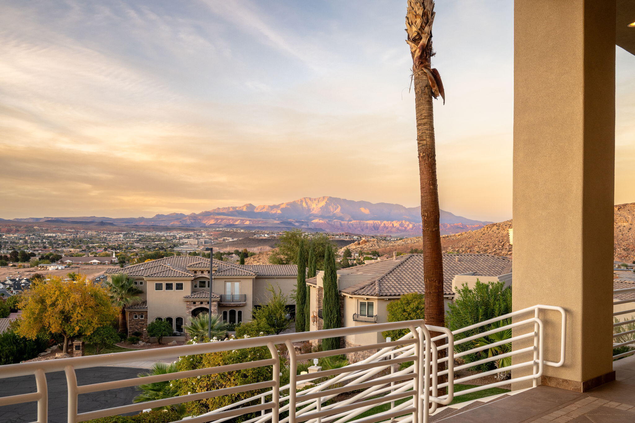 FALCON POINT - Residential