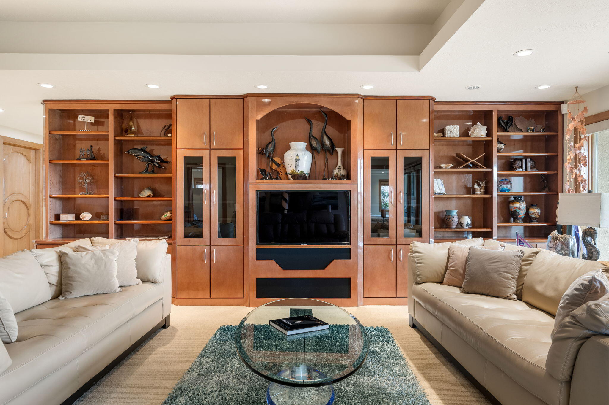 FALCON POINT - Residential