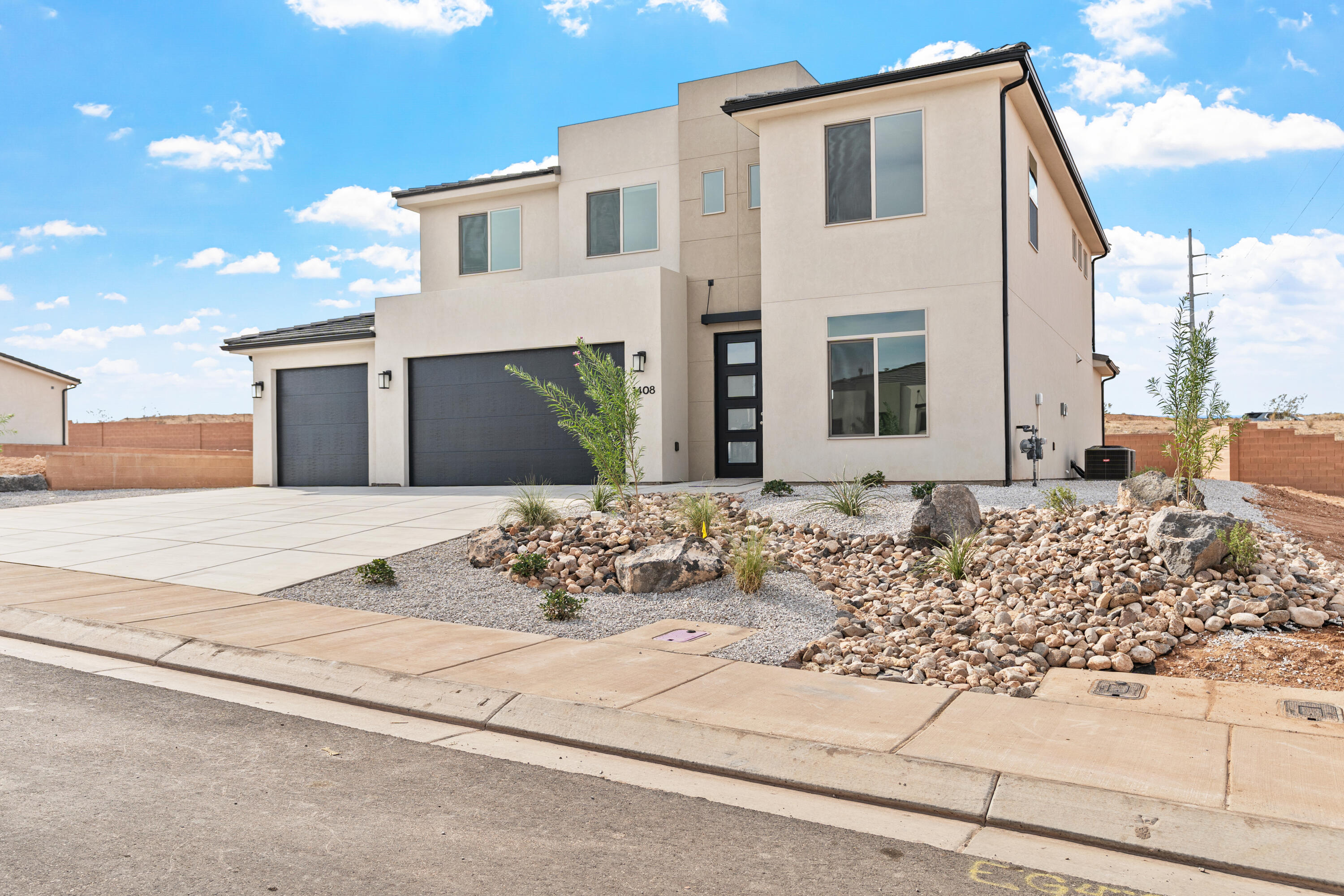 STRAWBERRY FIELDS ESTATES - Residential