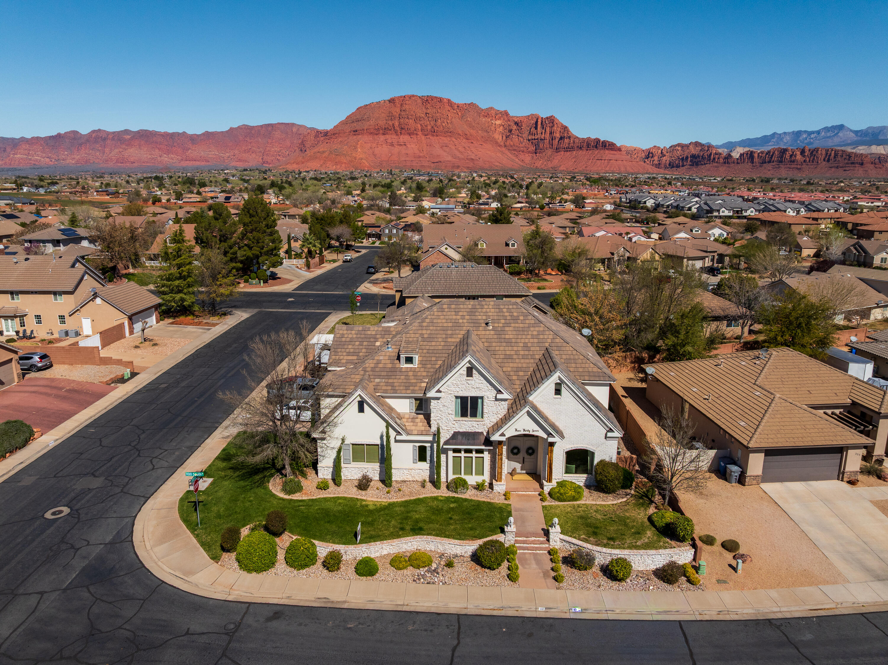 HERITAGE ESTATES - Residential