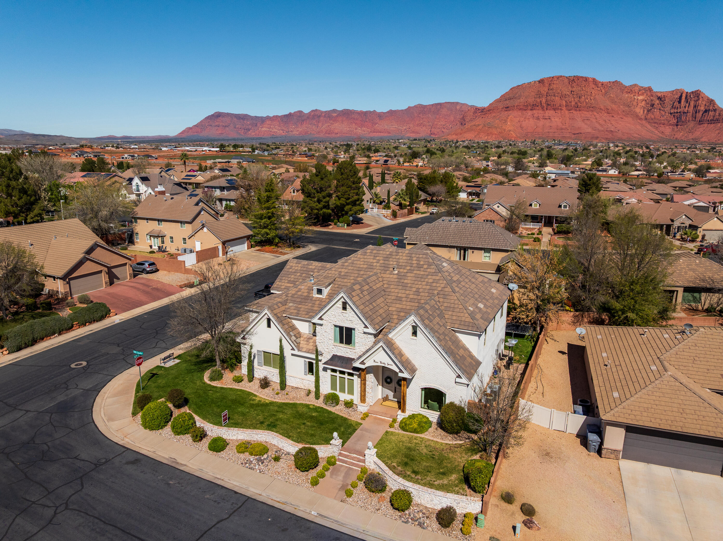 HERITAGE ESTATES - Residential