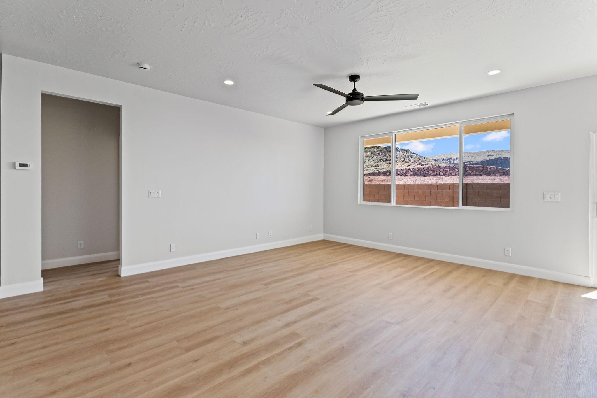 DESERT RIDGE ESTATES - Residential