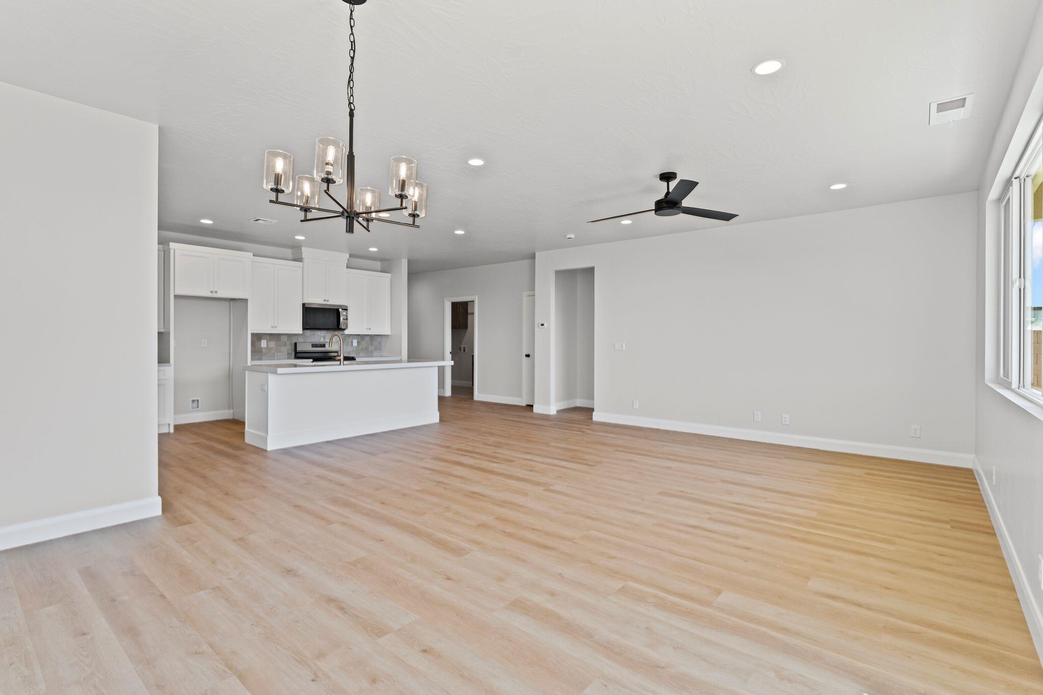 DESERT RIDGE ESTATES - Residential