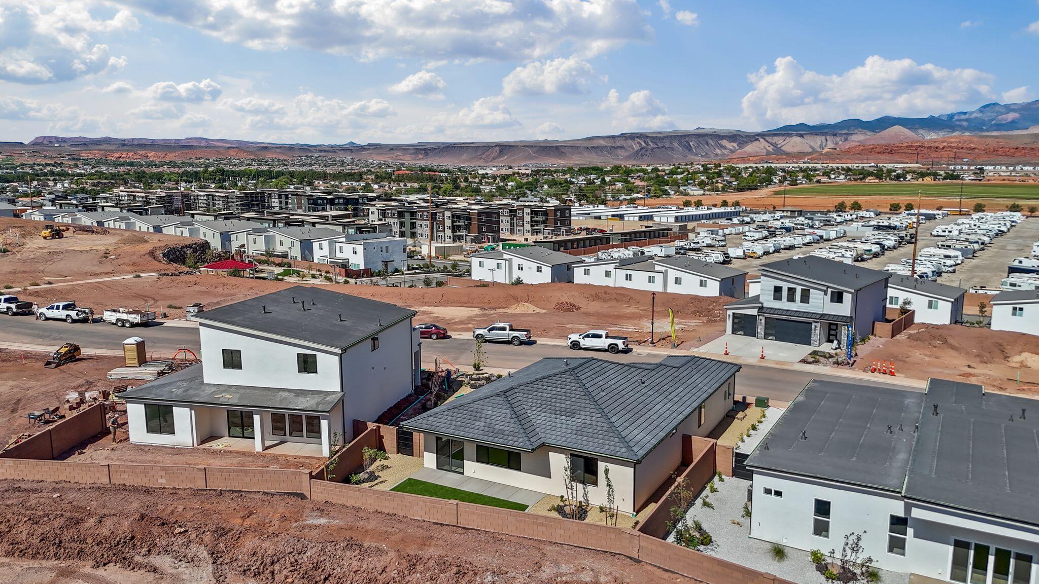 DESERT RIDGE ESTATES - Residential