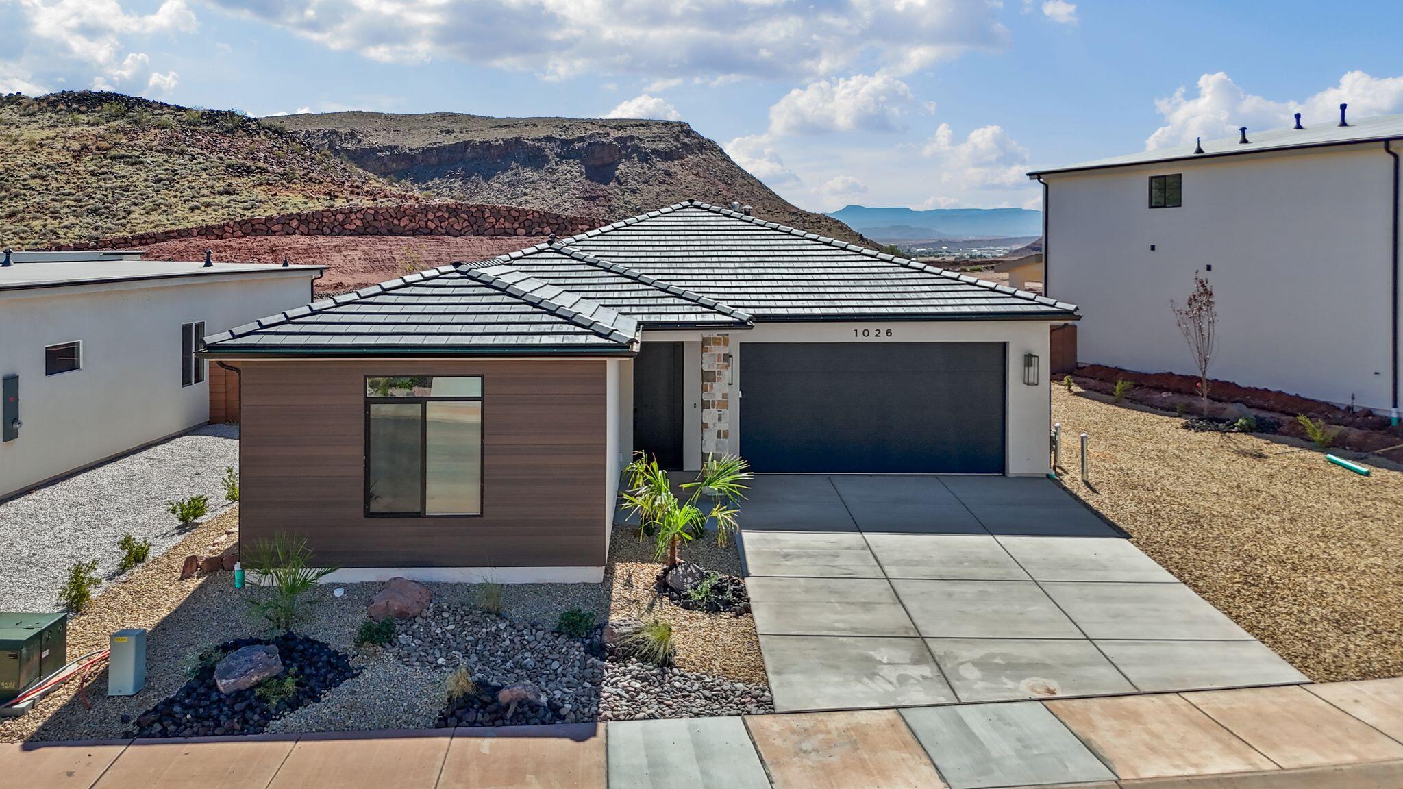 DESERT RIDGE ESTATES - Residential