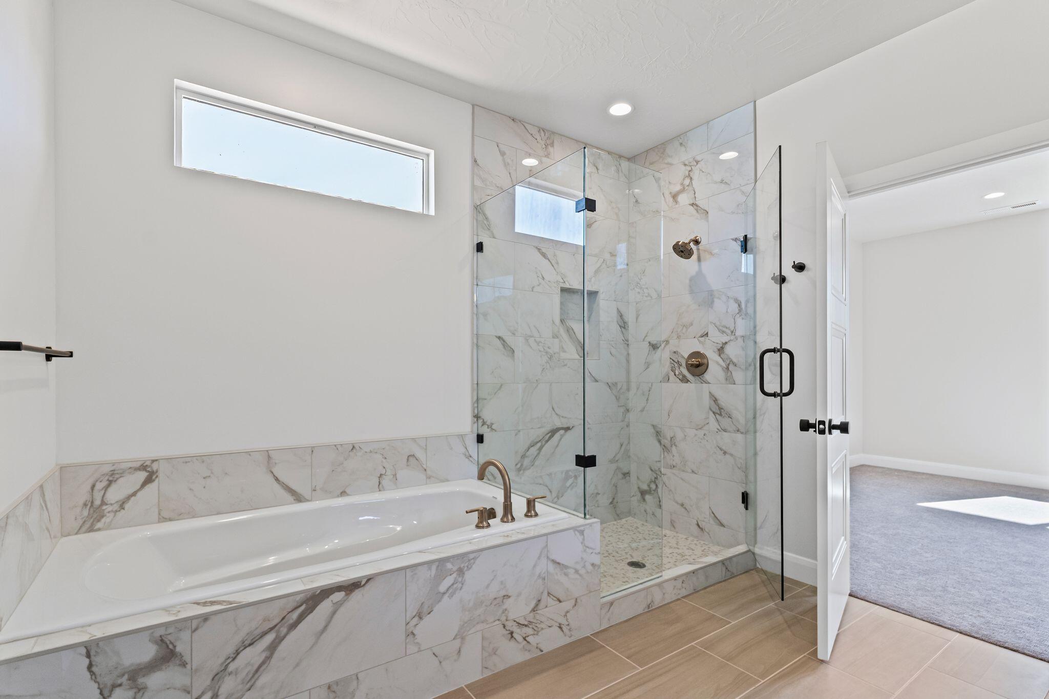 DESERT RIDGE ESTATES - Residential