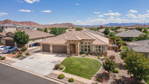 Photo of 914 E BLACK OAK DR, Washington, UT 84780 (MLS # 26-271959)