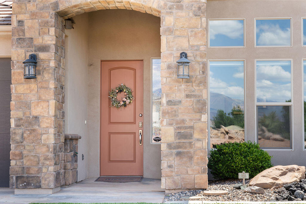 ROADRUNNER RIDGE - Residential