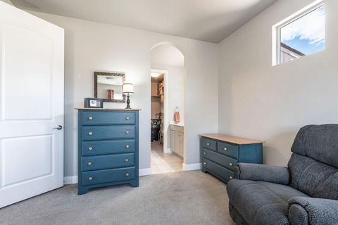 Tiny photo for 914 E BLACK OAK DR, Washington, UT 84780 (MLS # 26-271959)