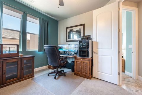 Tiny photo for 914 E BLACK OAK DR, Washington, UT 84780 (MLS # 26-271959)