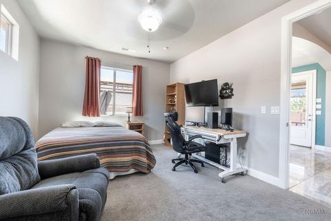 Tiny photo for 914 E BLACK OAK DR, Washington, UT 84780 (MLS # 26-271959)