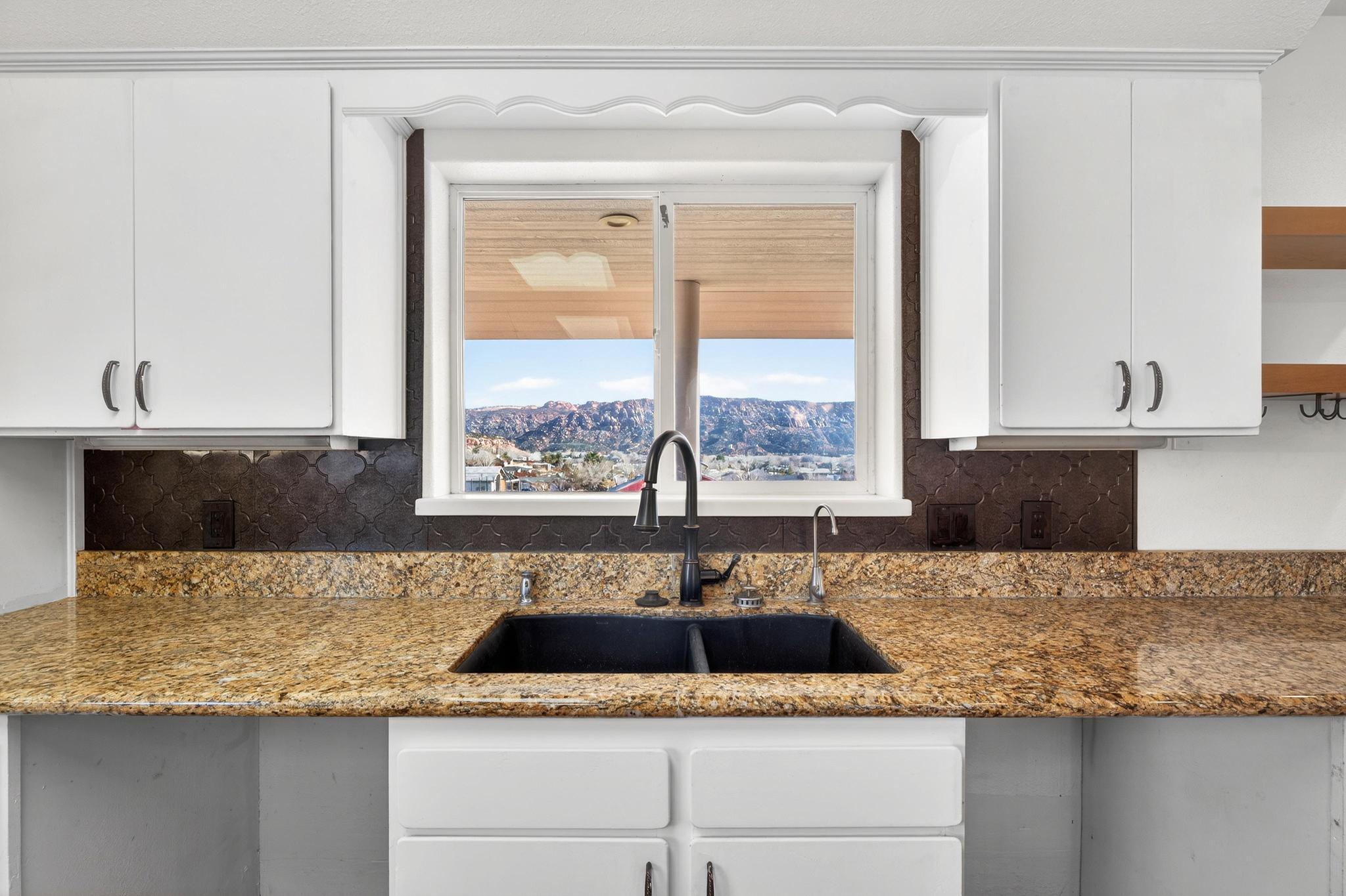 SHORT CREEK - Residential