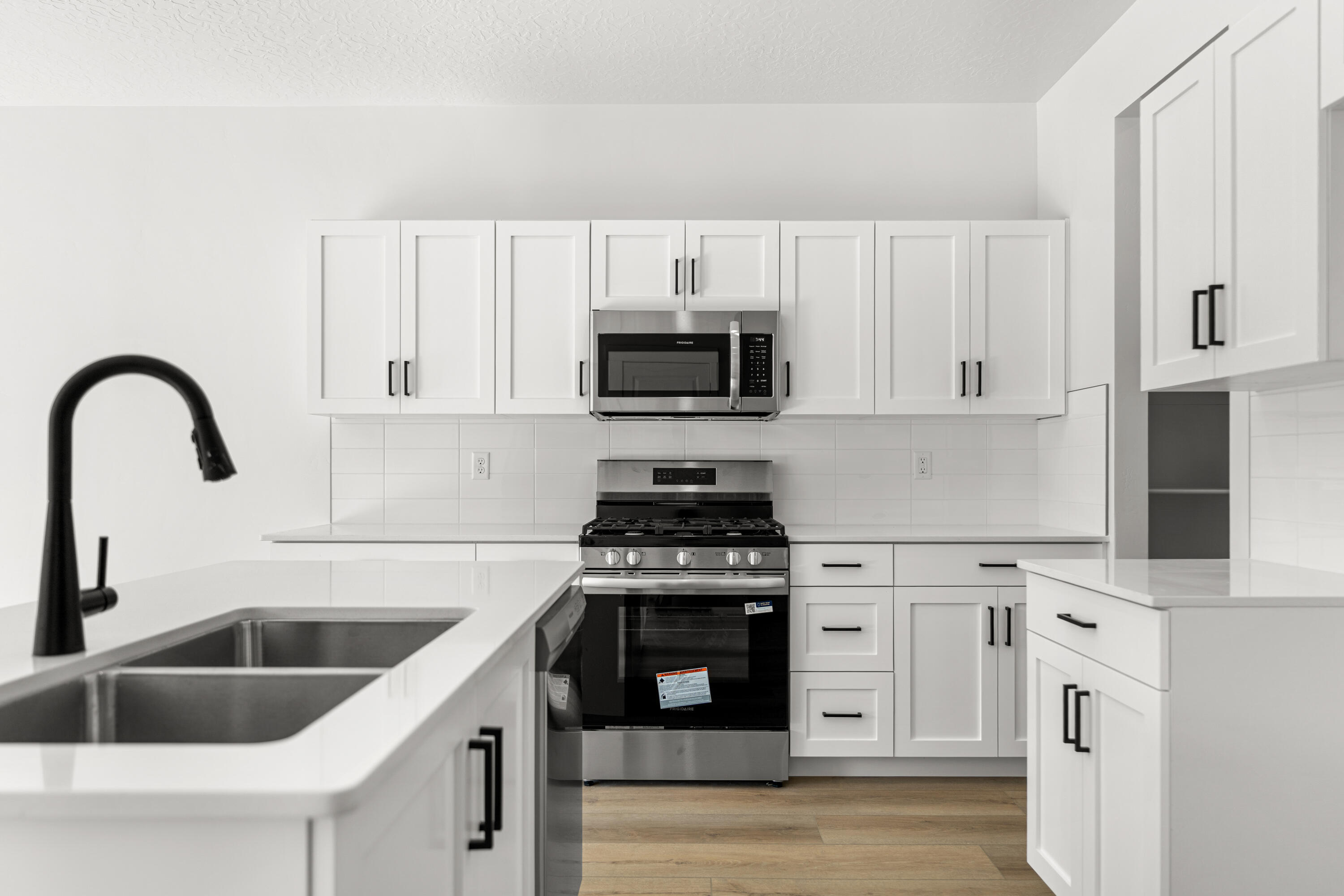 DESERT REFLECTION - Residential