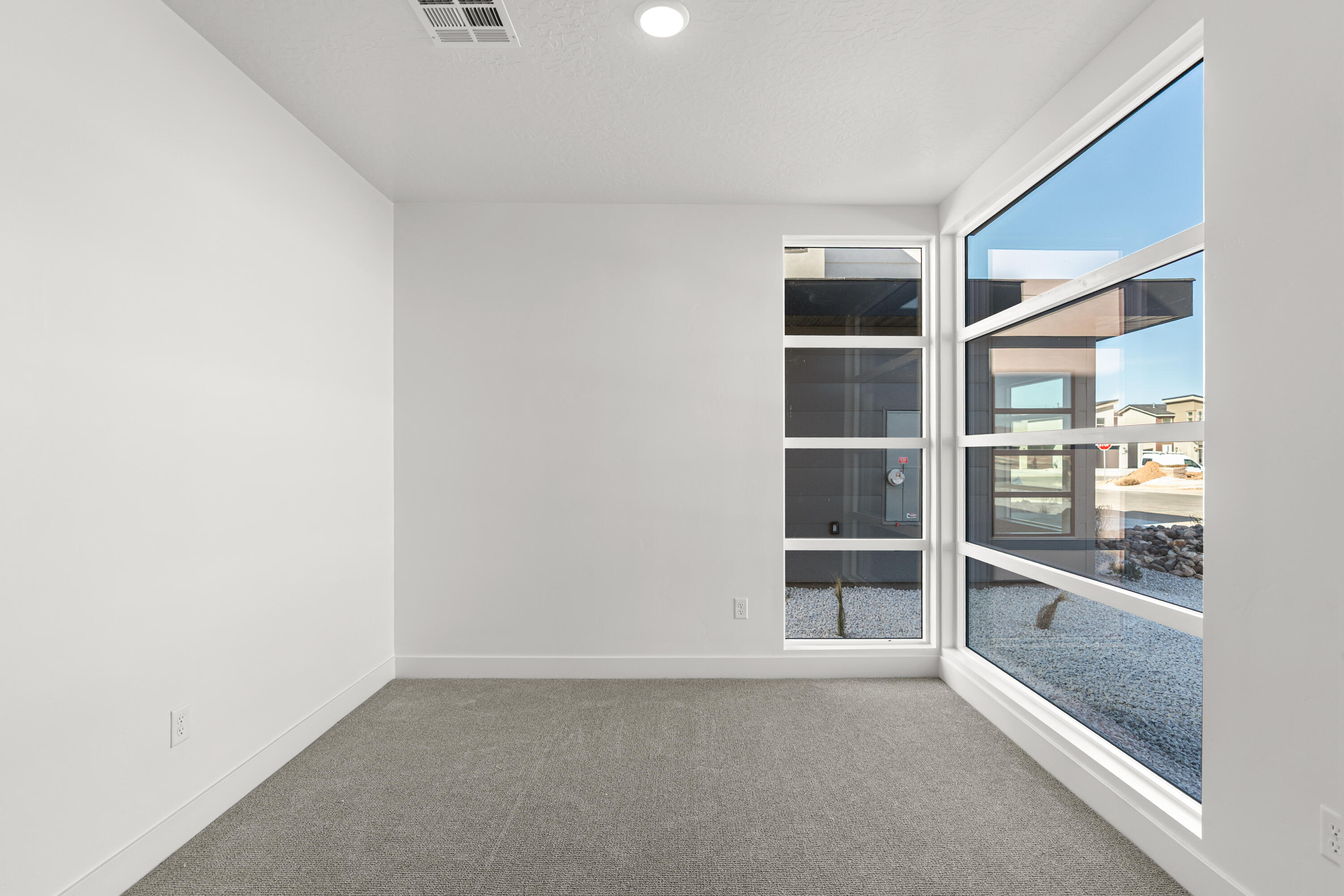 DESERT REFLECTION - Residential