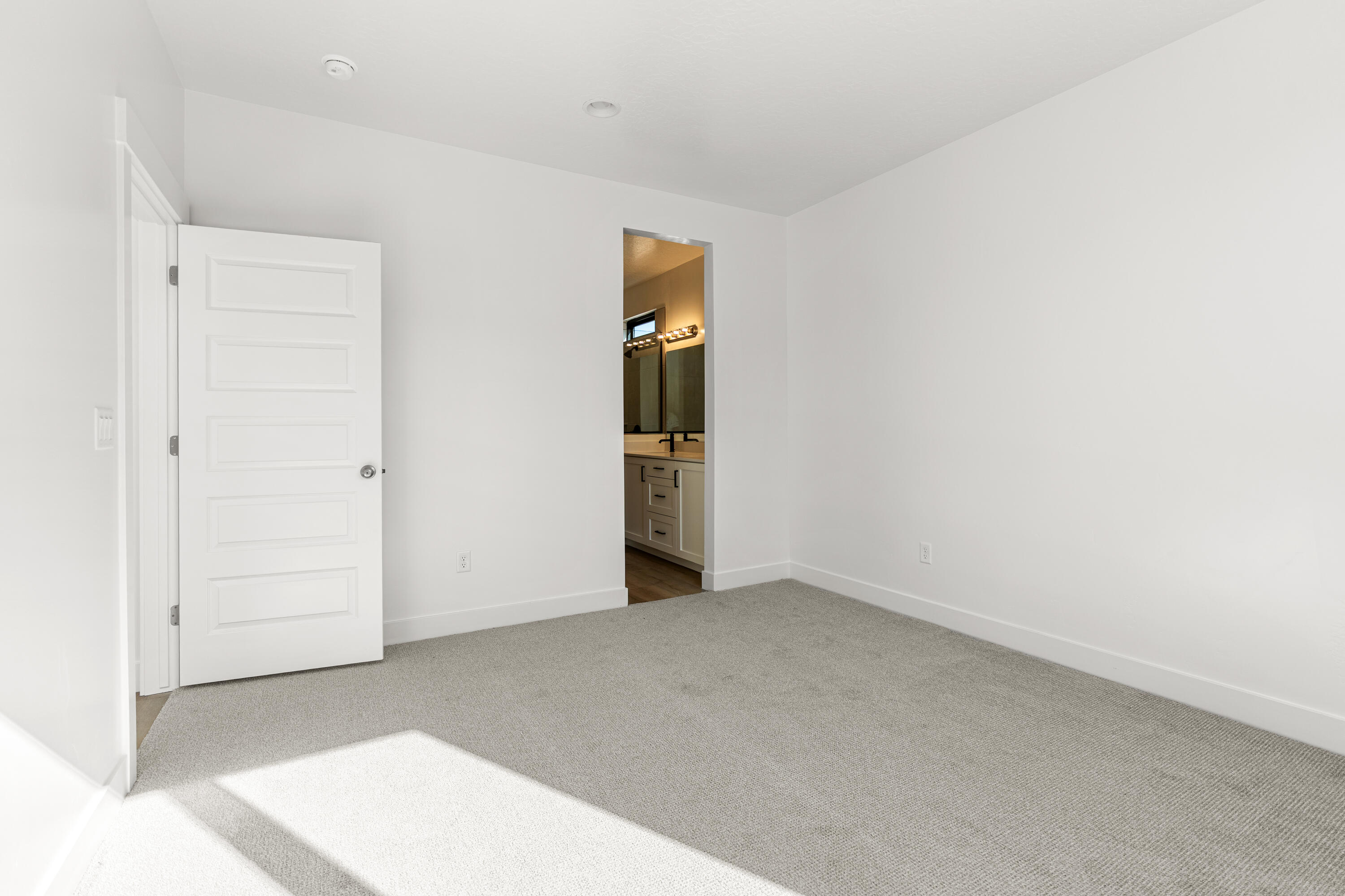 DESERT REFLECTION - Residential