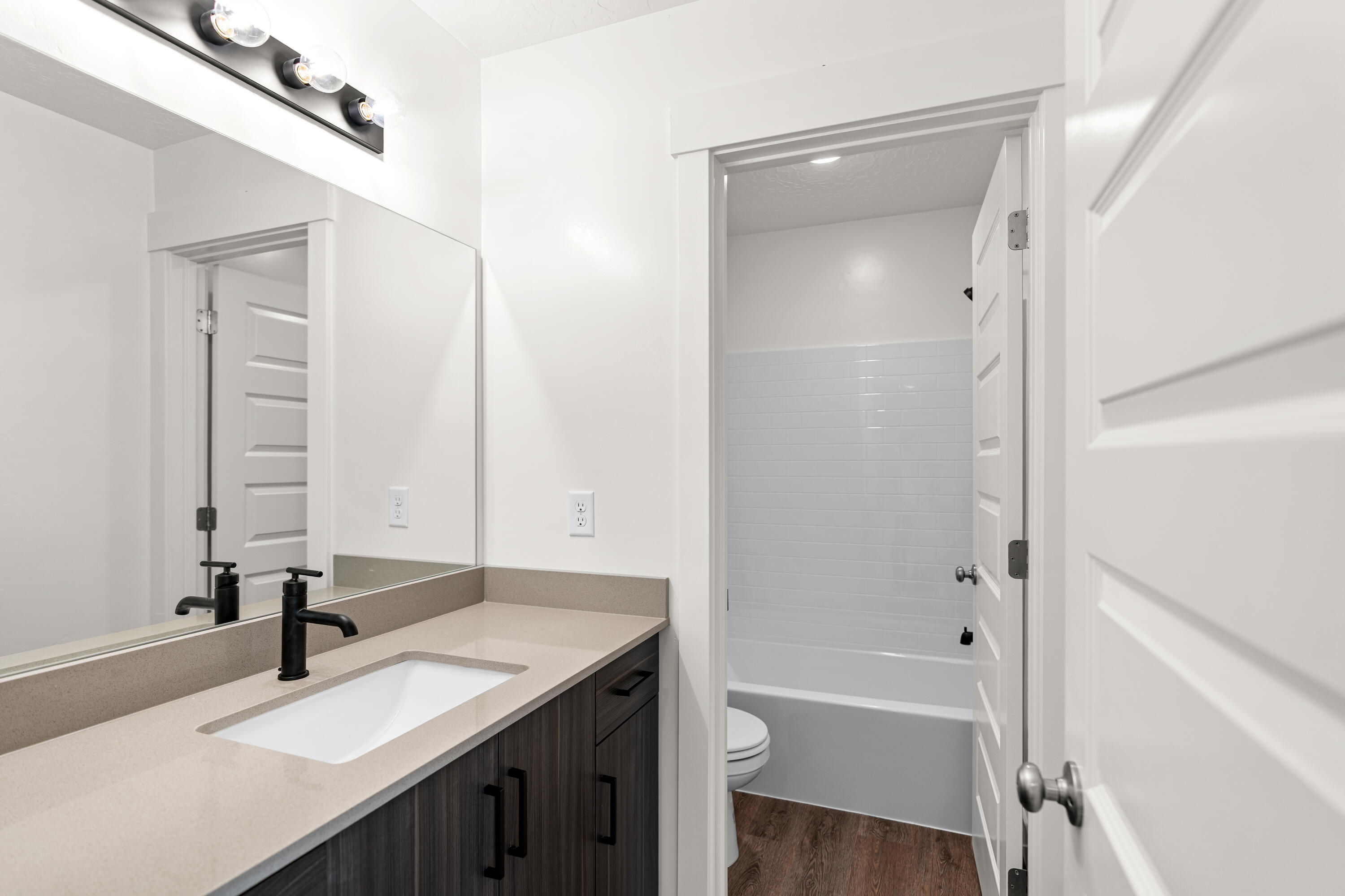 DESERT REFLECTION - Residential