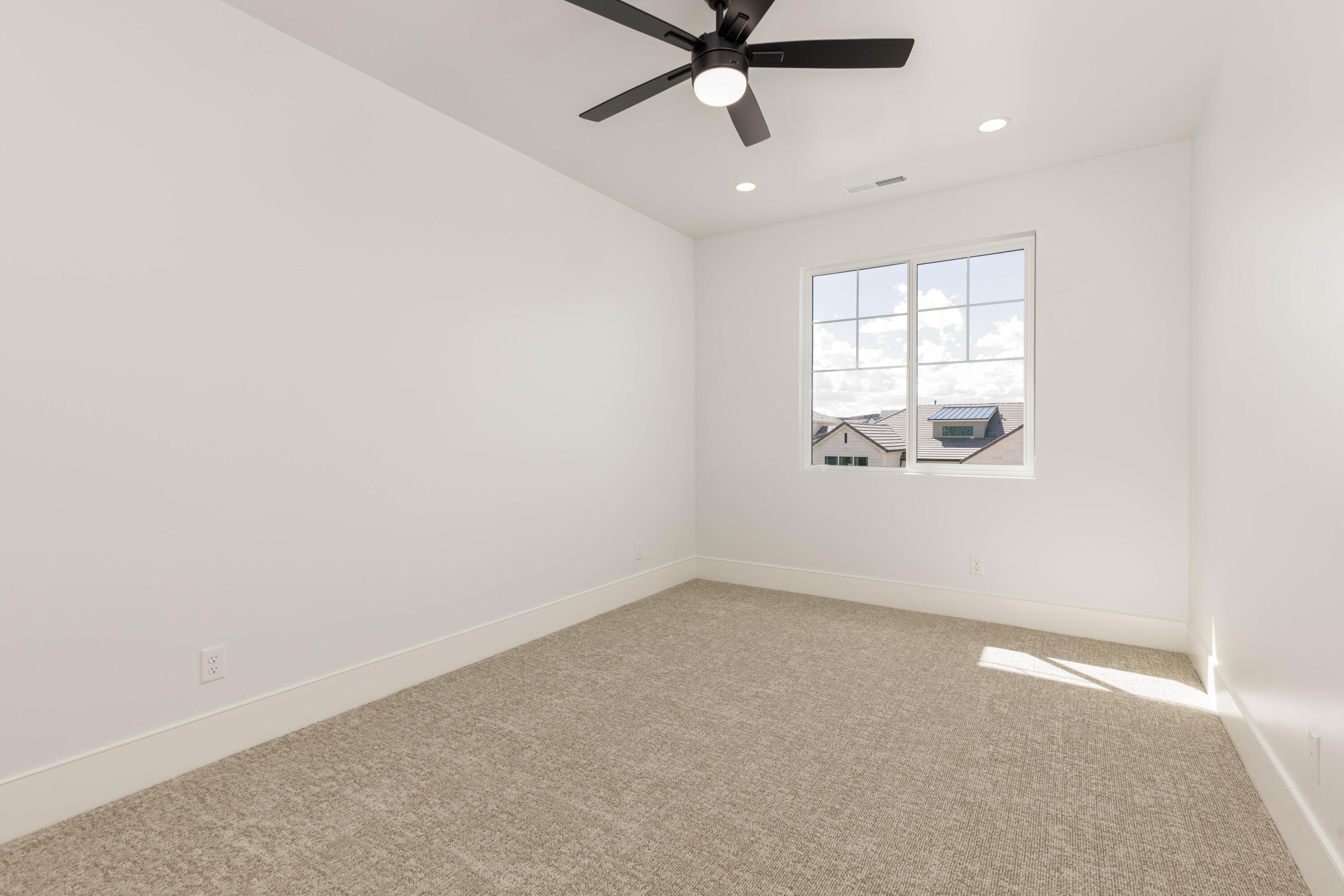 FIELDSTONE - Residential