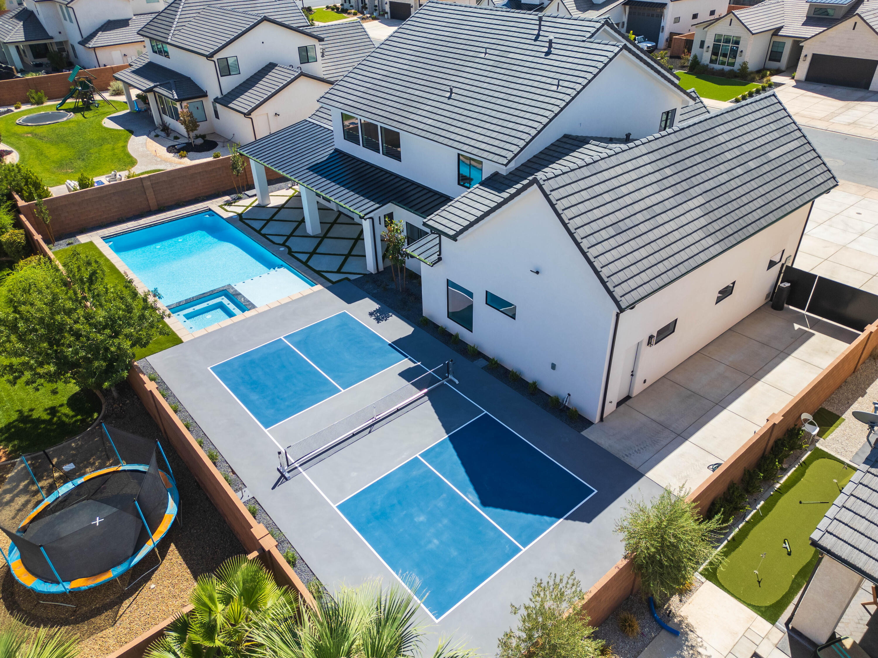 FIELDSTONE - Residential