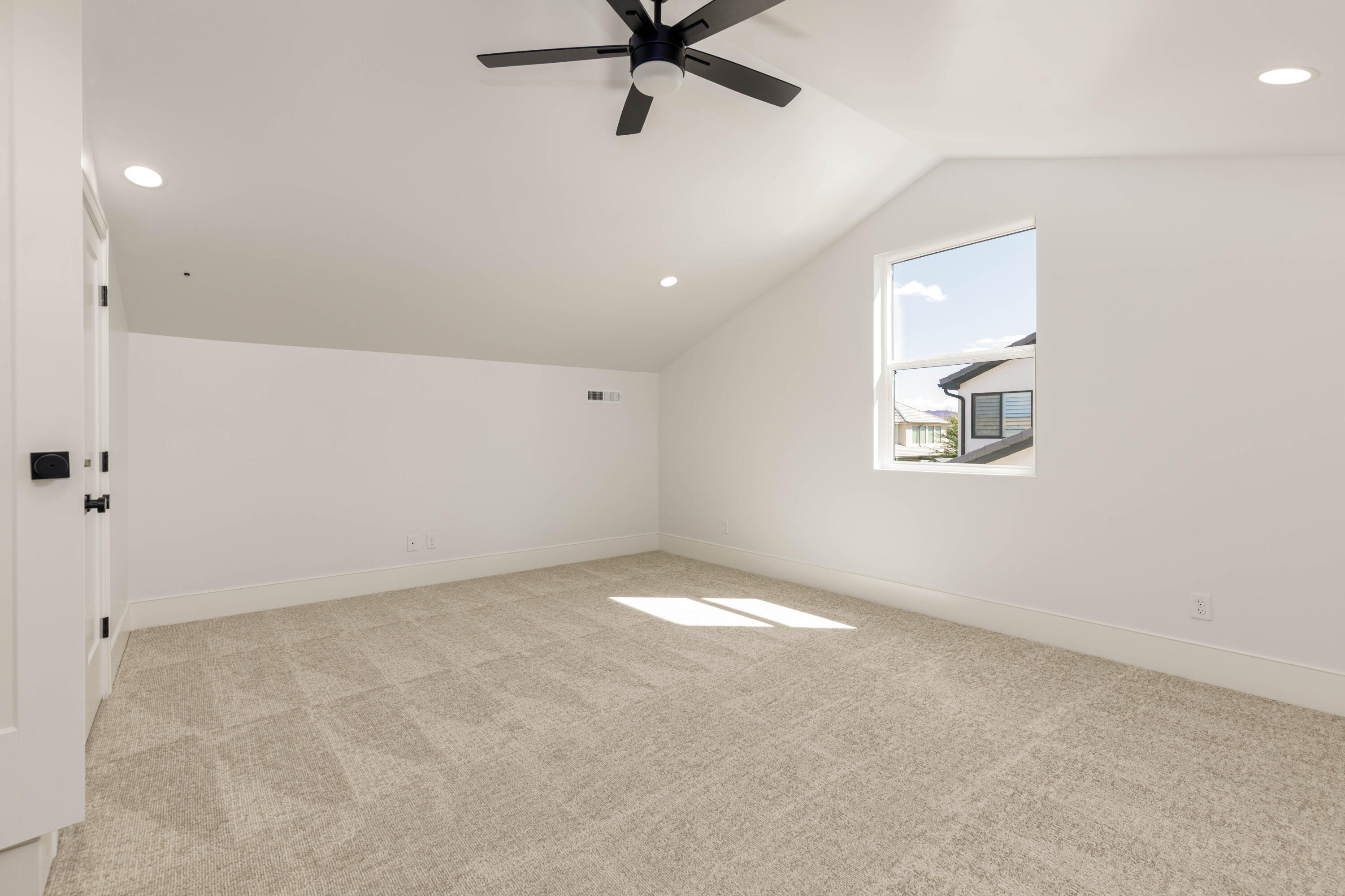 FIELDSTONE - Residential