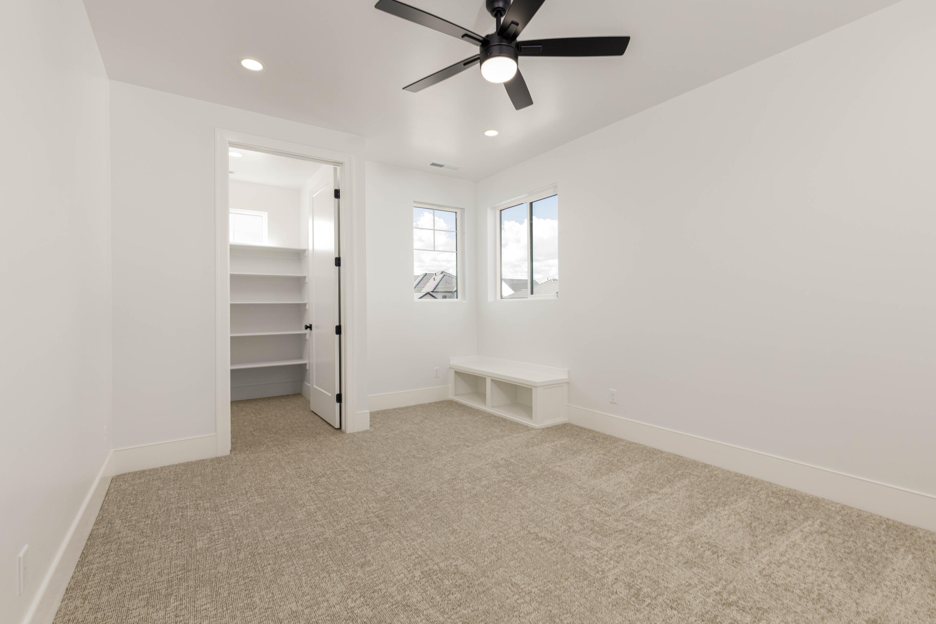 FIELDSTONE - Residential