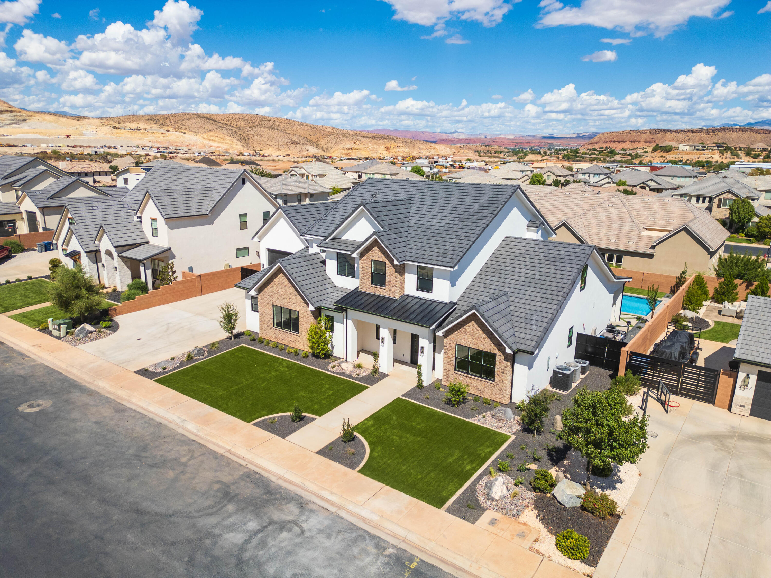 FIELDSTONE - Residential