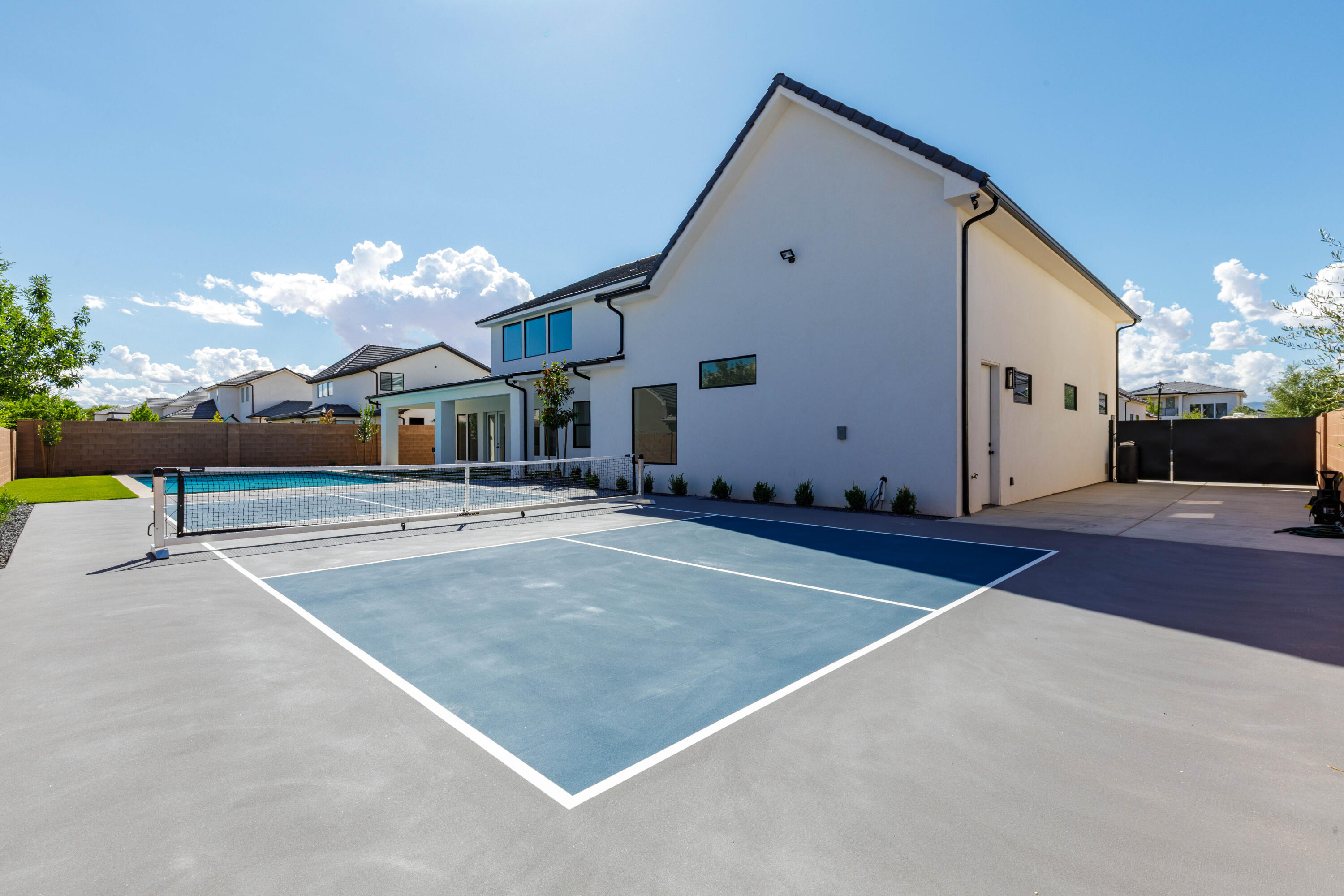 FIELDSTONE - Residential