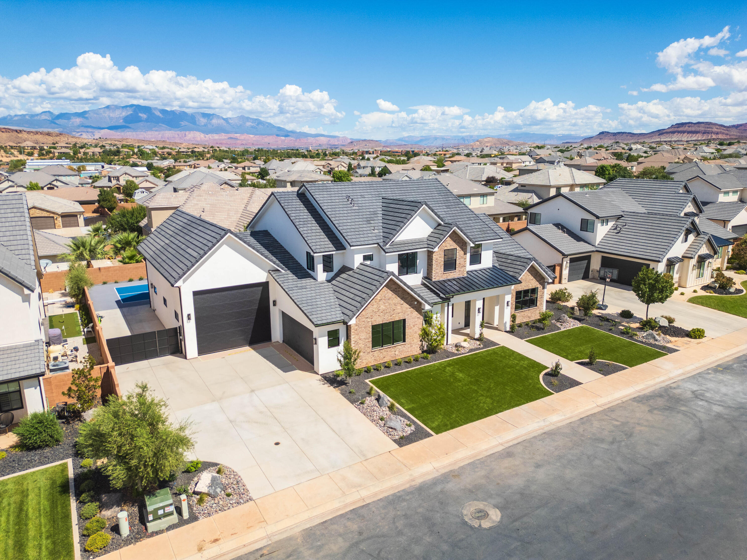 FIELDSTONE - Residential