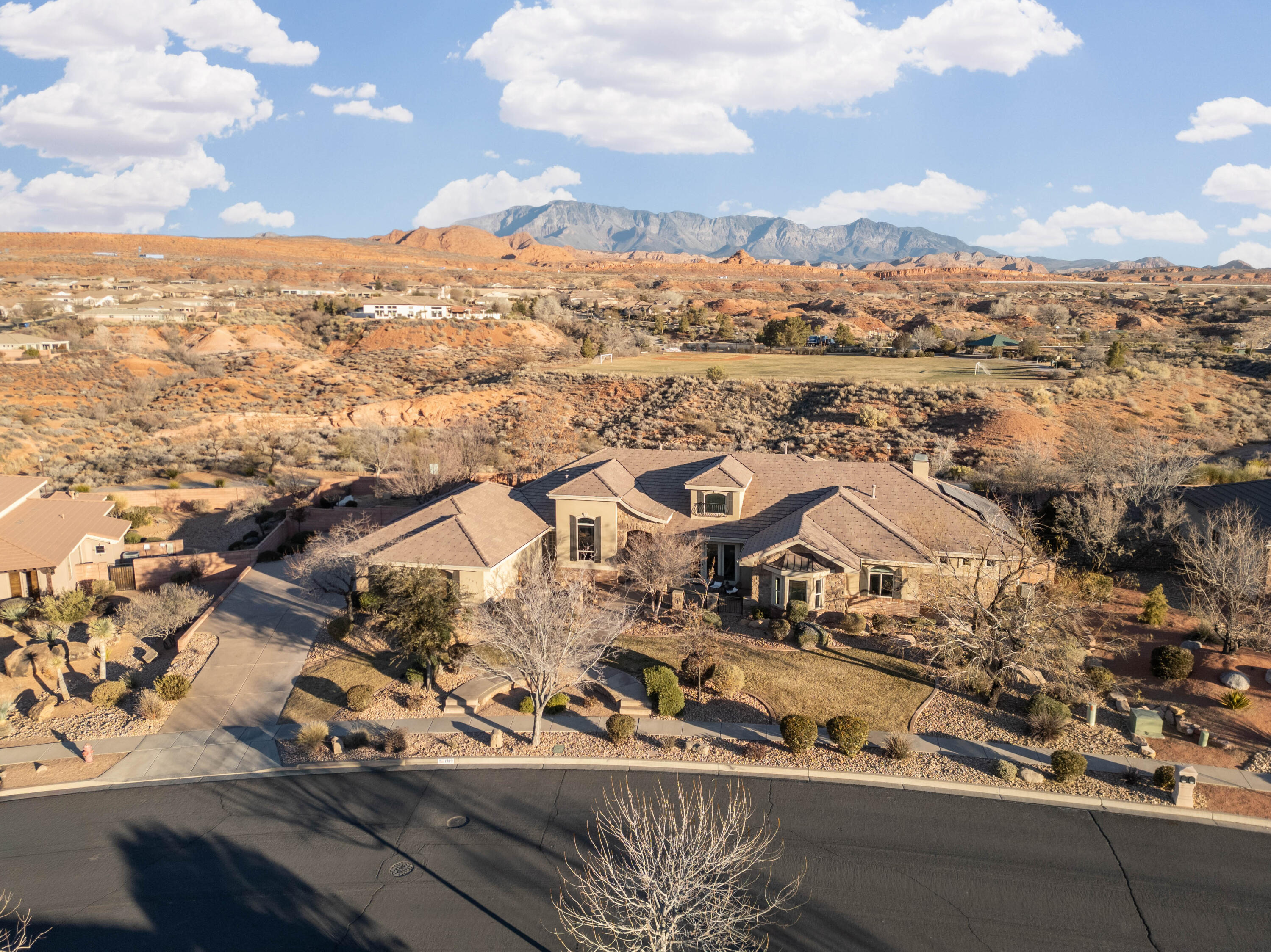 CORAL CANYON - Residential