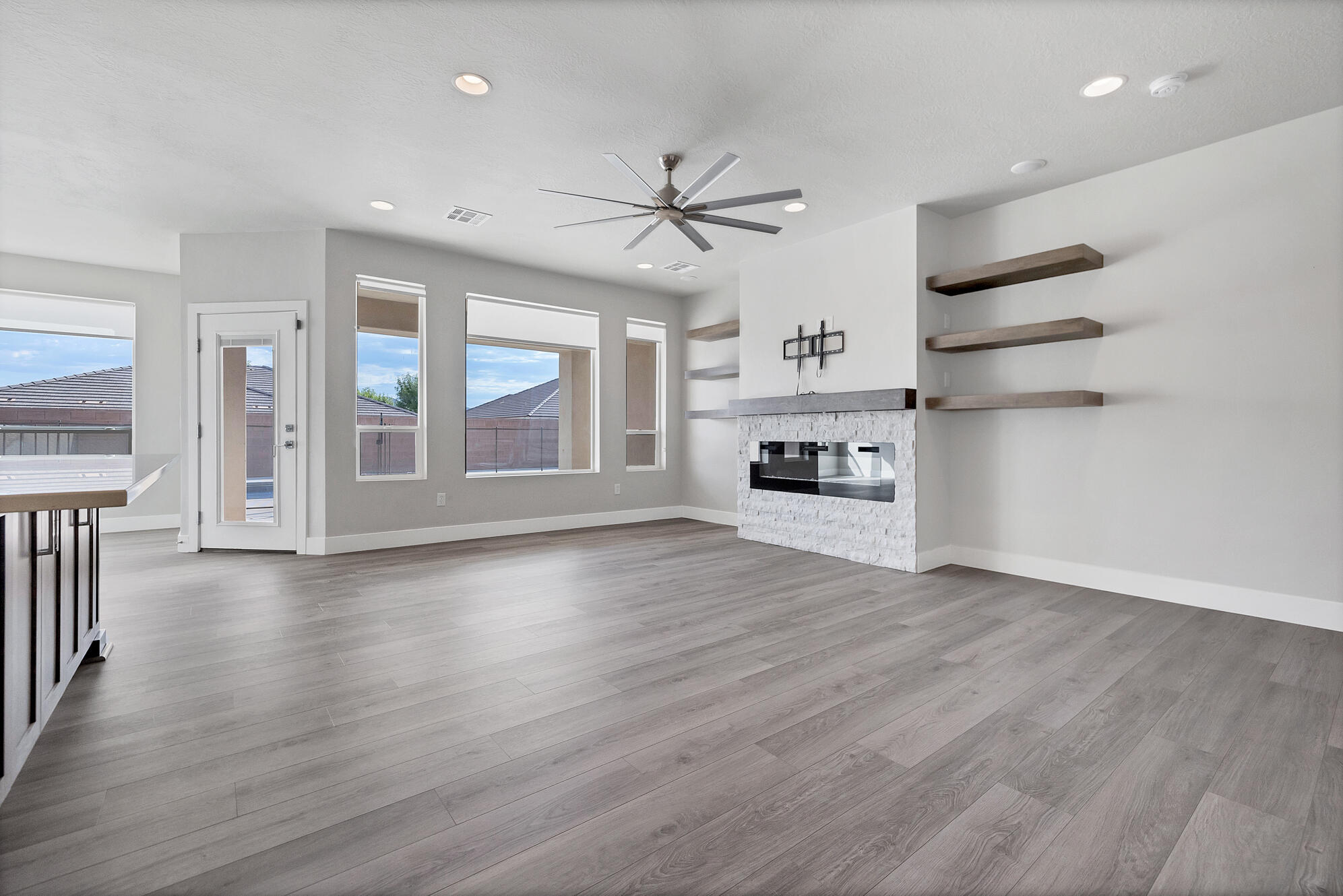 DIXIE SPRINGS - Residential