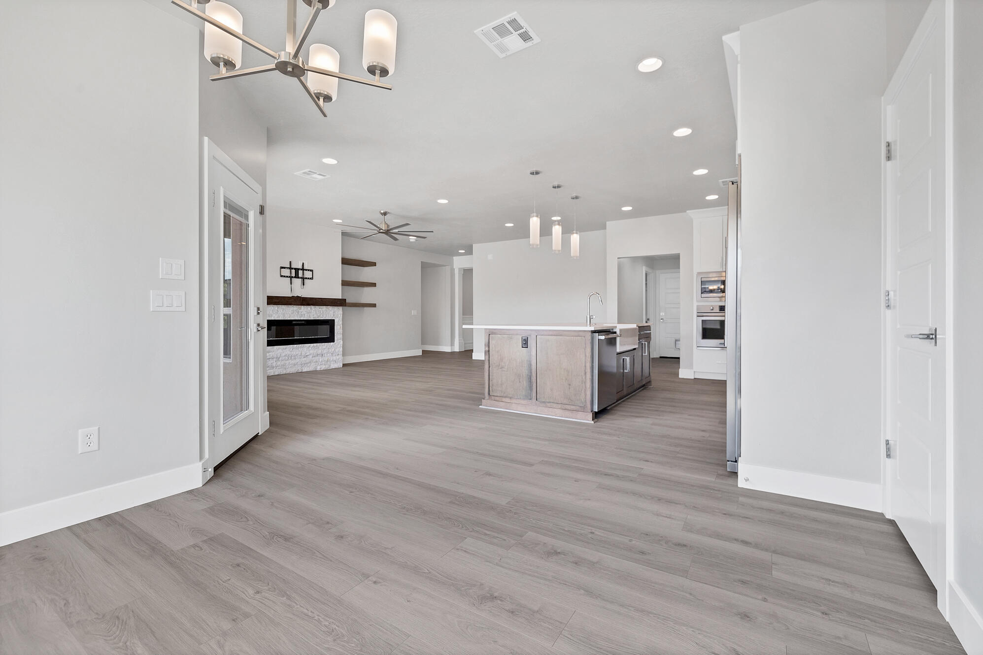 DIXIE SPRINGS - Residential