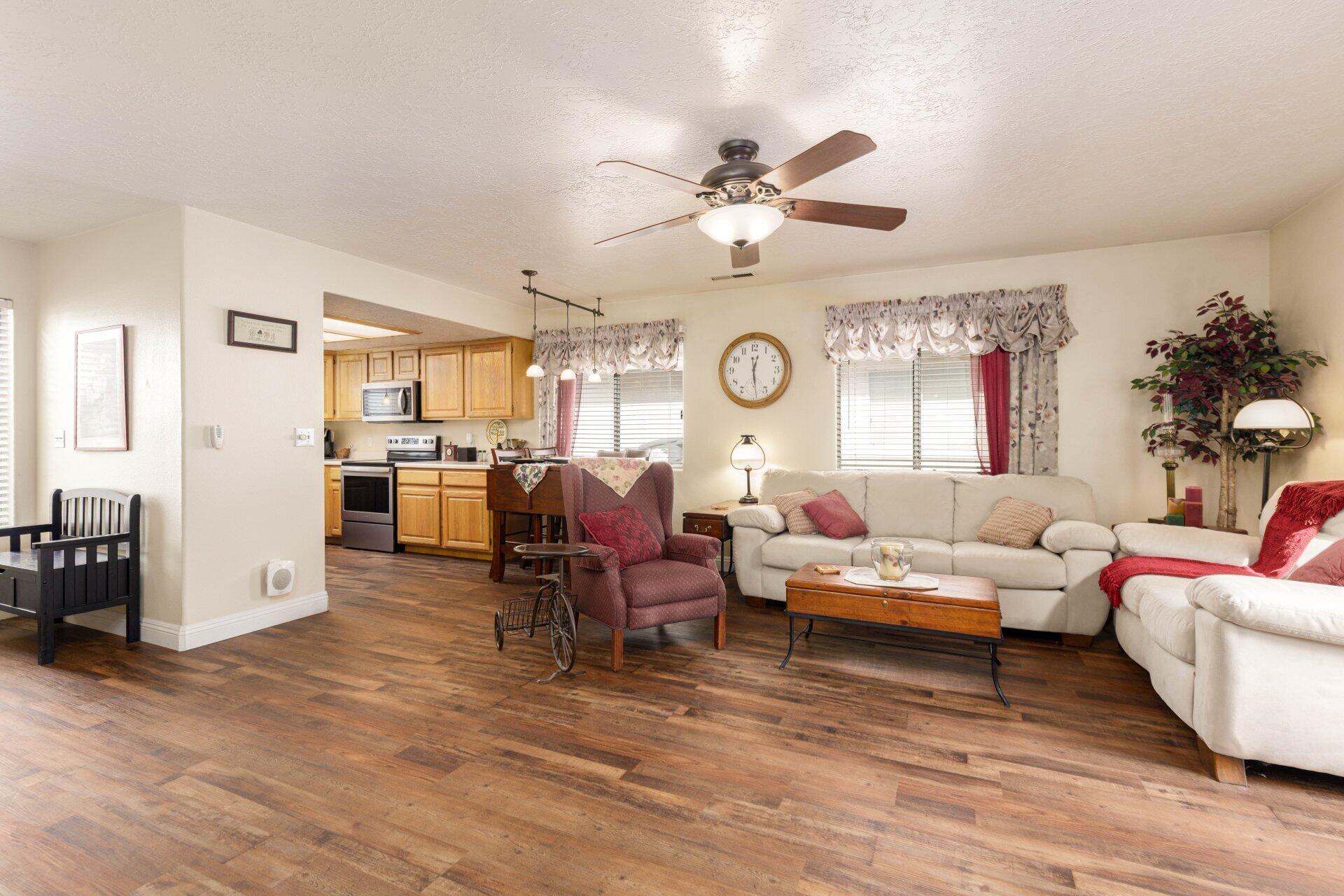 SHADOW CREEK - Residential