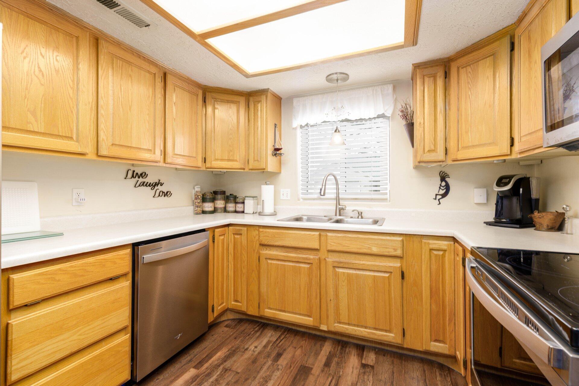 SHADOW CREEK - Residential