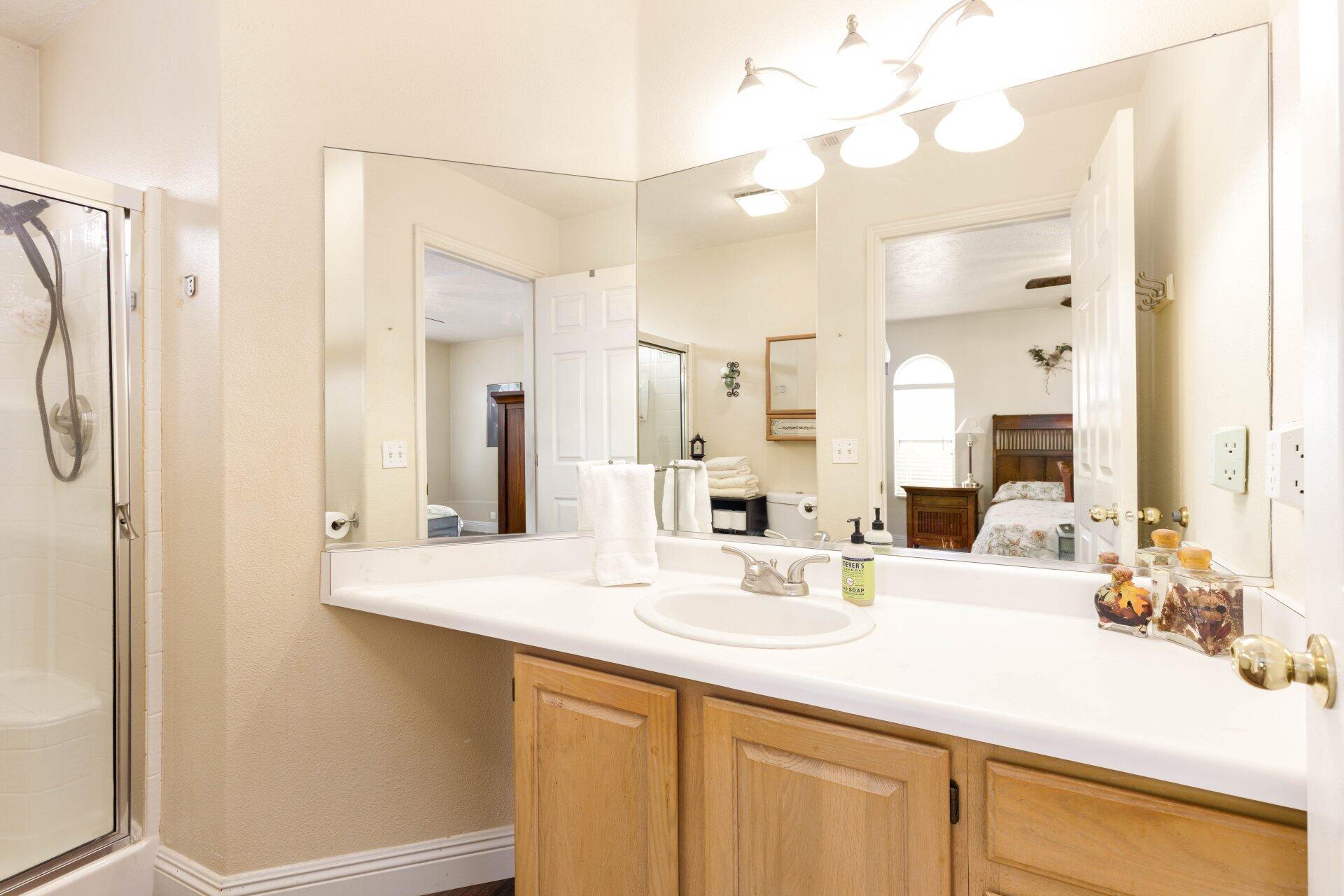 SHADOW CREEK - Residential