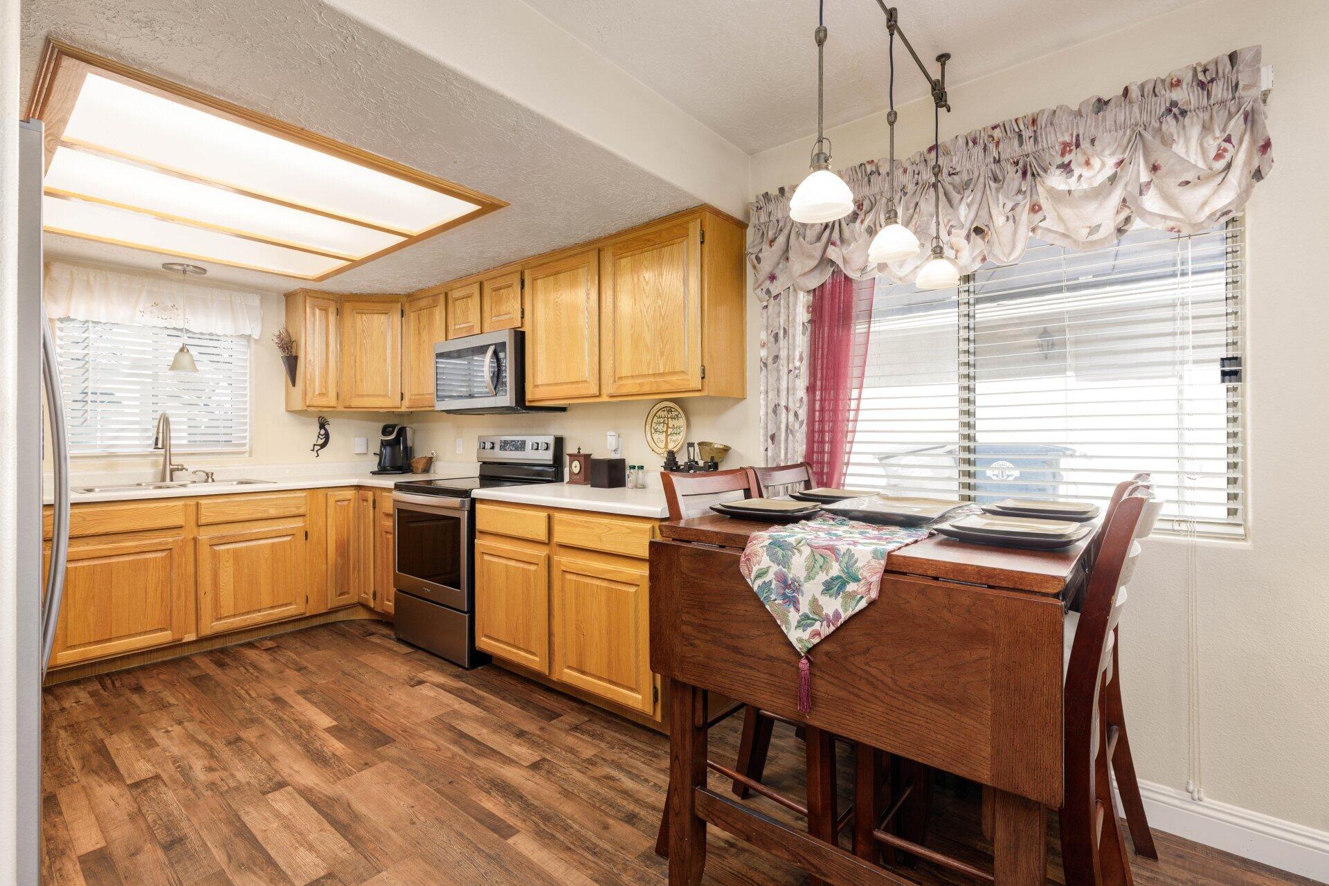 SHADOW CREEK - Residential