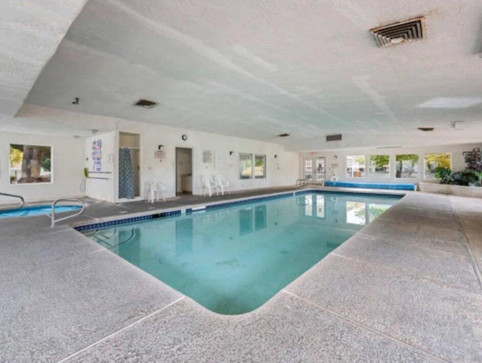 SHADOW CREEK - Residential