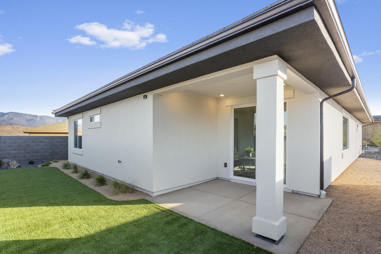 STANDING ROCK WEST AT LONG VALLEY - Residential