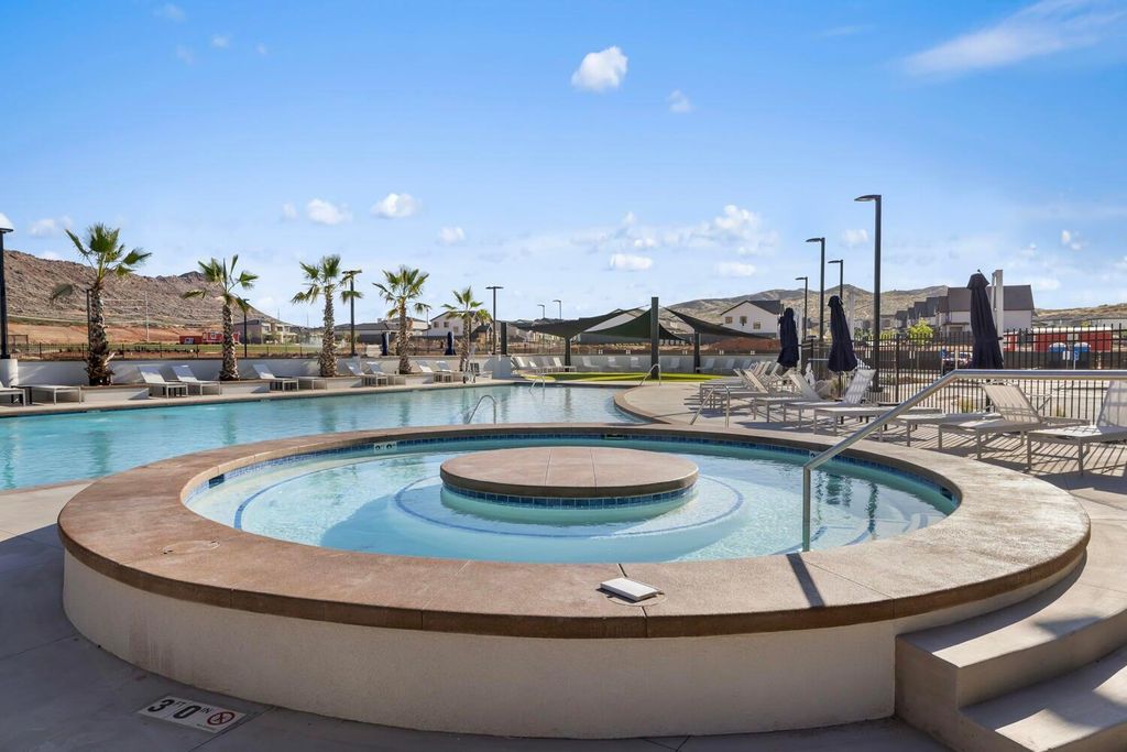 Photo of 1825 S QUEENS GARDEN DR 4249 #4249, Washington, UT 84780 (MLS # 25-266253)