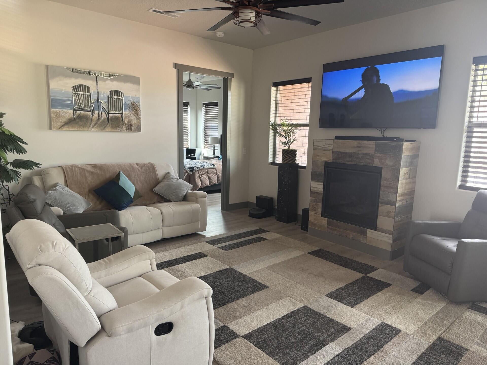 OVERLOOK AT GREEN VALLEY - Residential