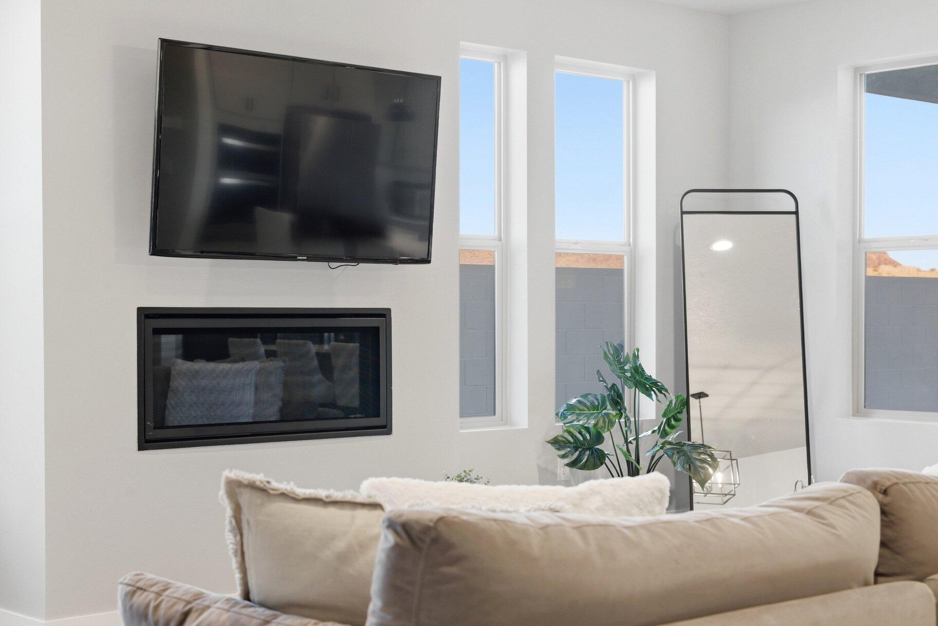 ROSALIA RIDGE AT DIVARIO - Residential