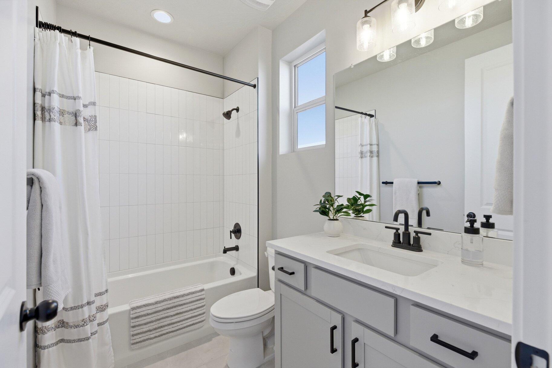 ROSALIA RIDGE AT DIVARIO - Residential