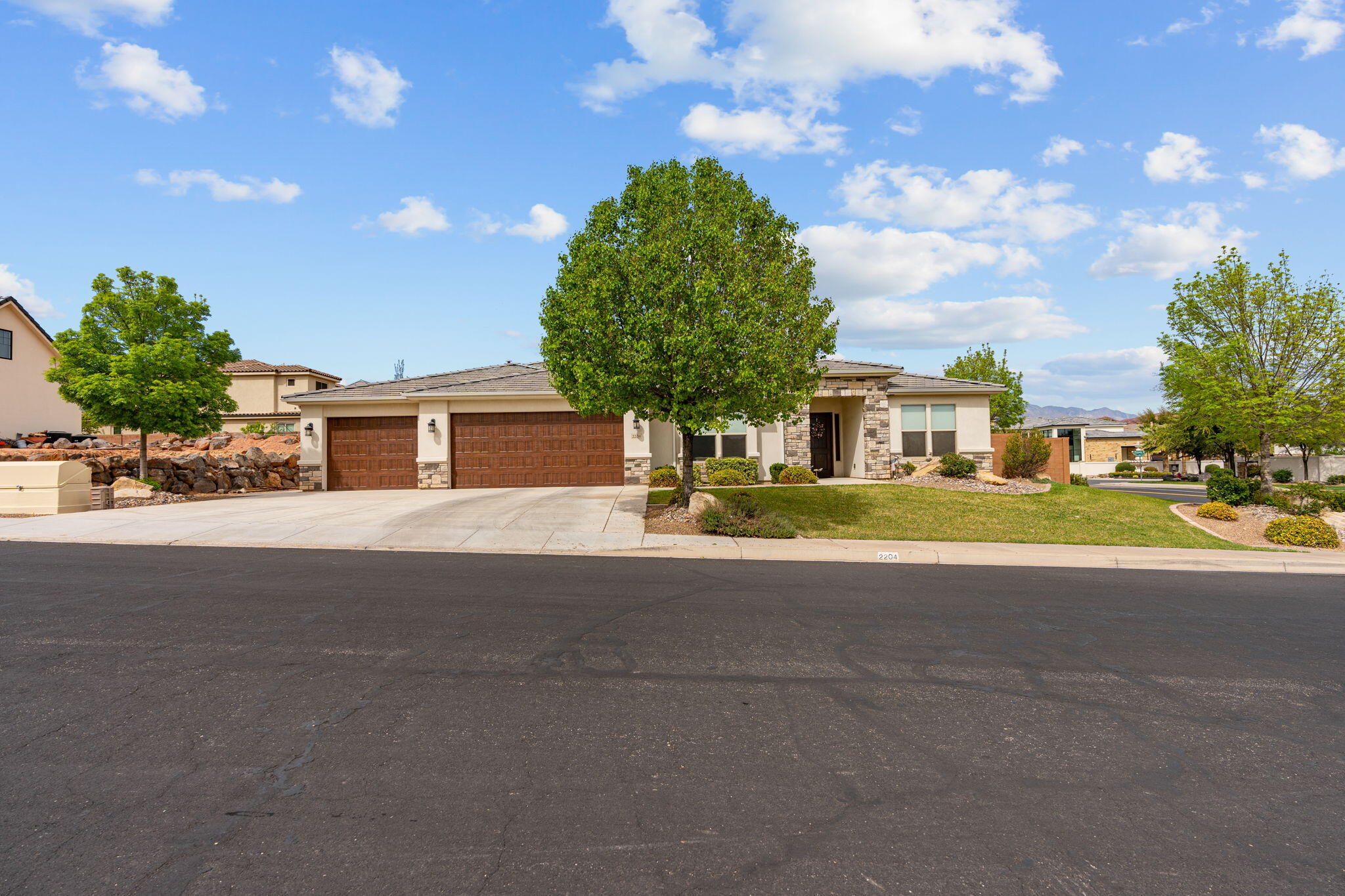 VILLA BONITA COURTYARDS - Residential