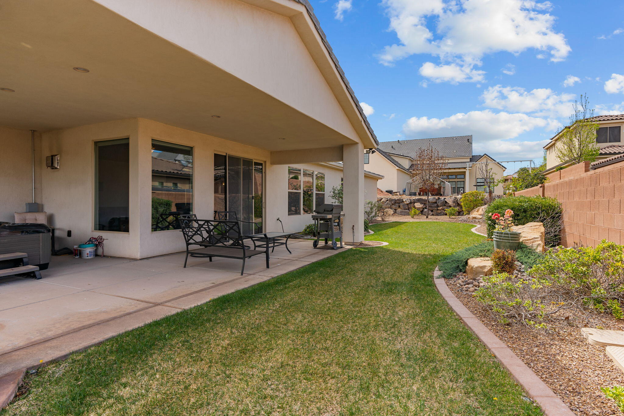 VILLA BONITA COURTYARDS - Residential